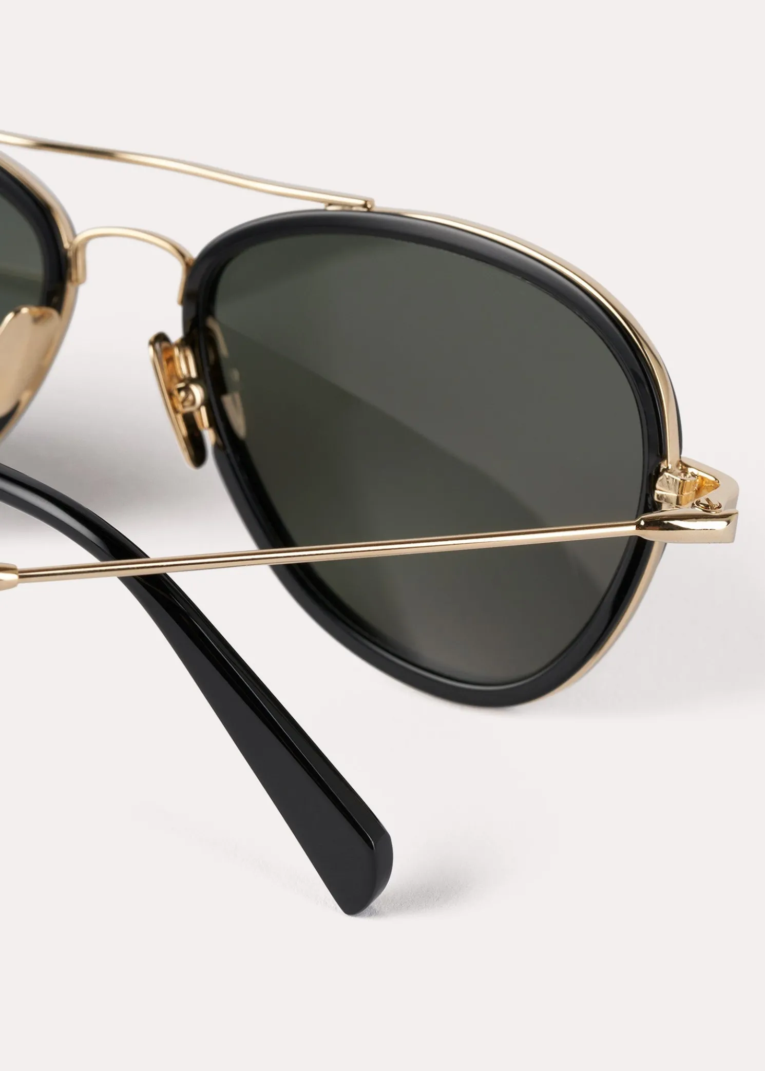 Aviator sunglasses black