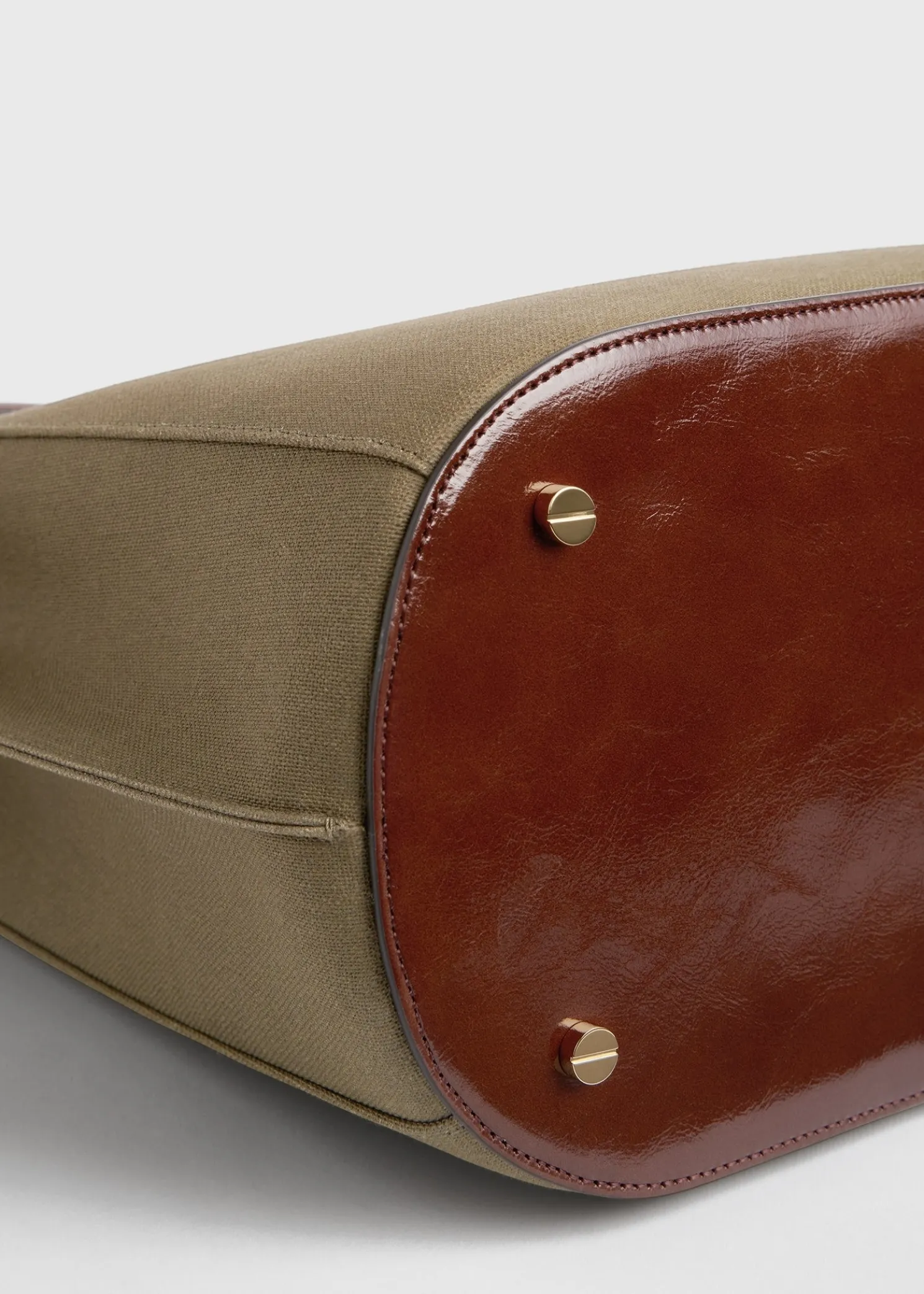 Belted canvas bucket bag khaki green