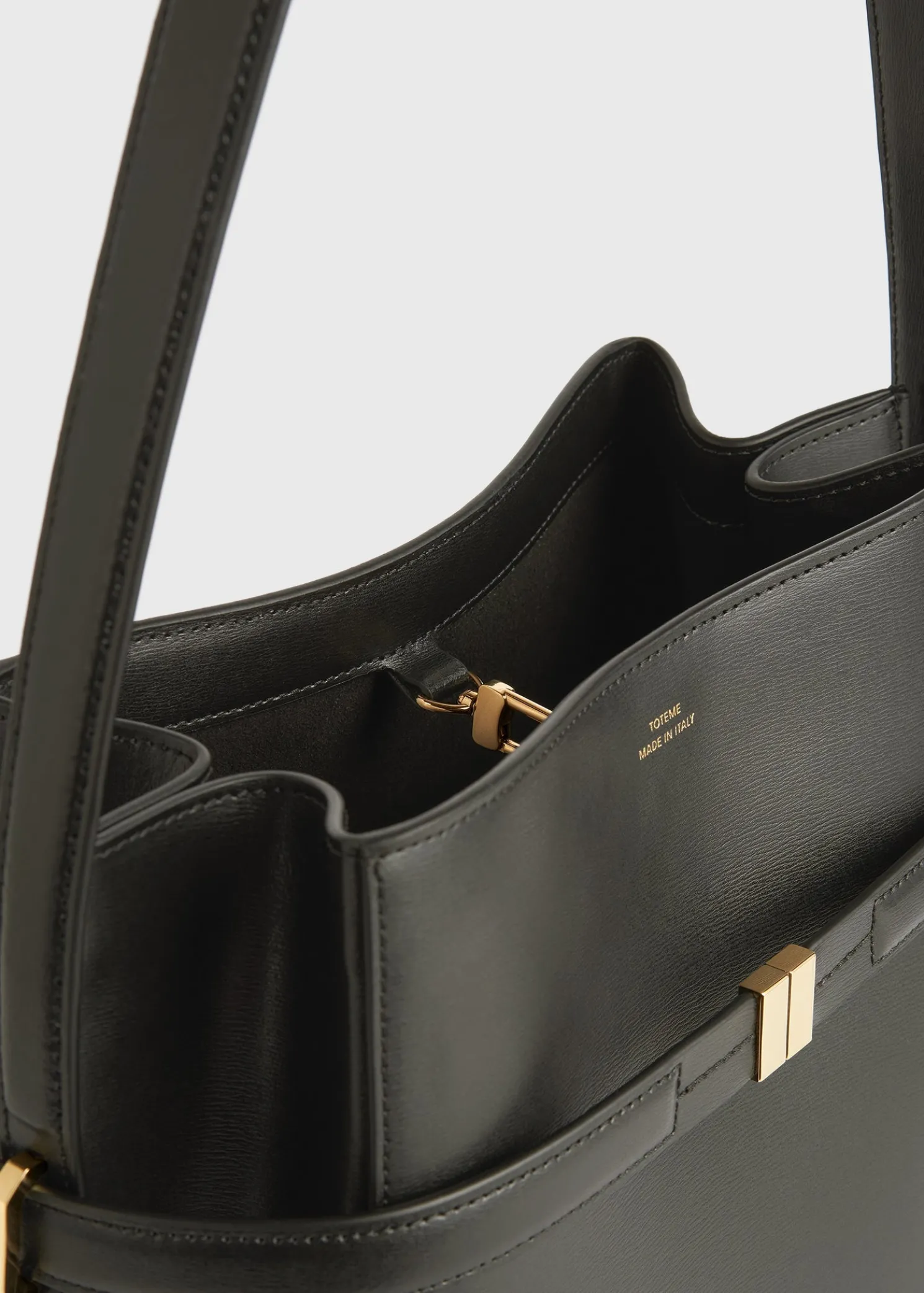 Belted leather bucket bag bark