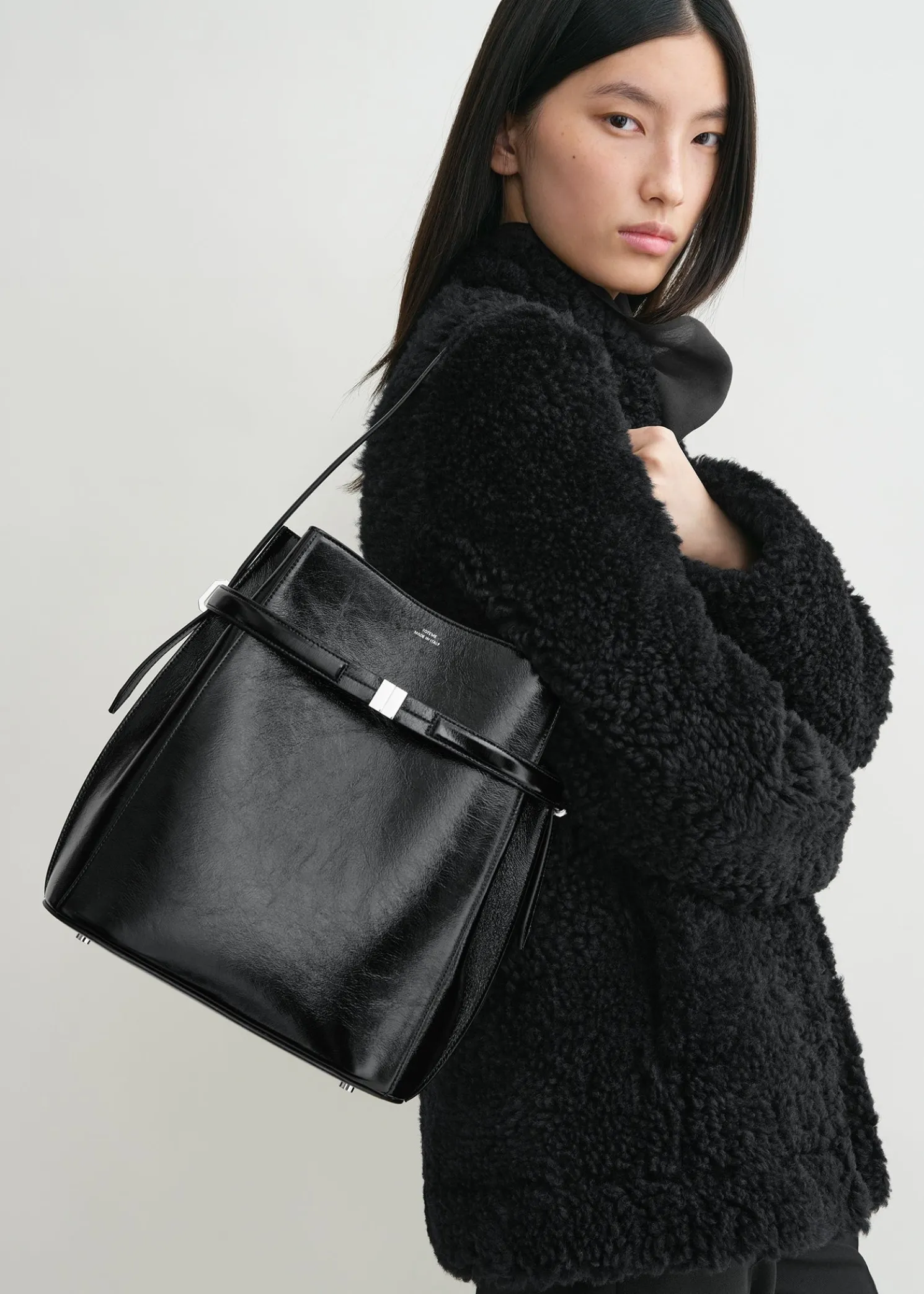 Belted Naplack bucket bag black