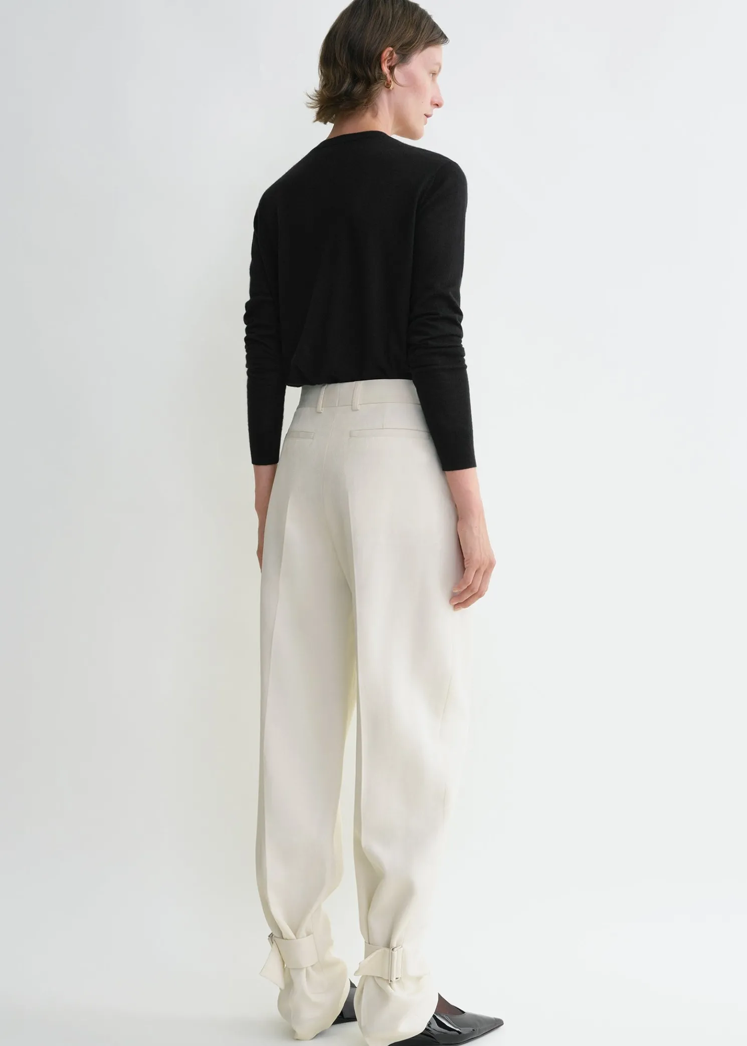 Buckled slouch trousers ecru