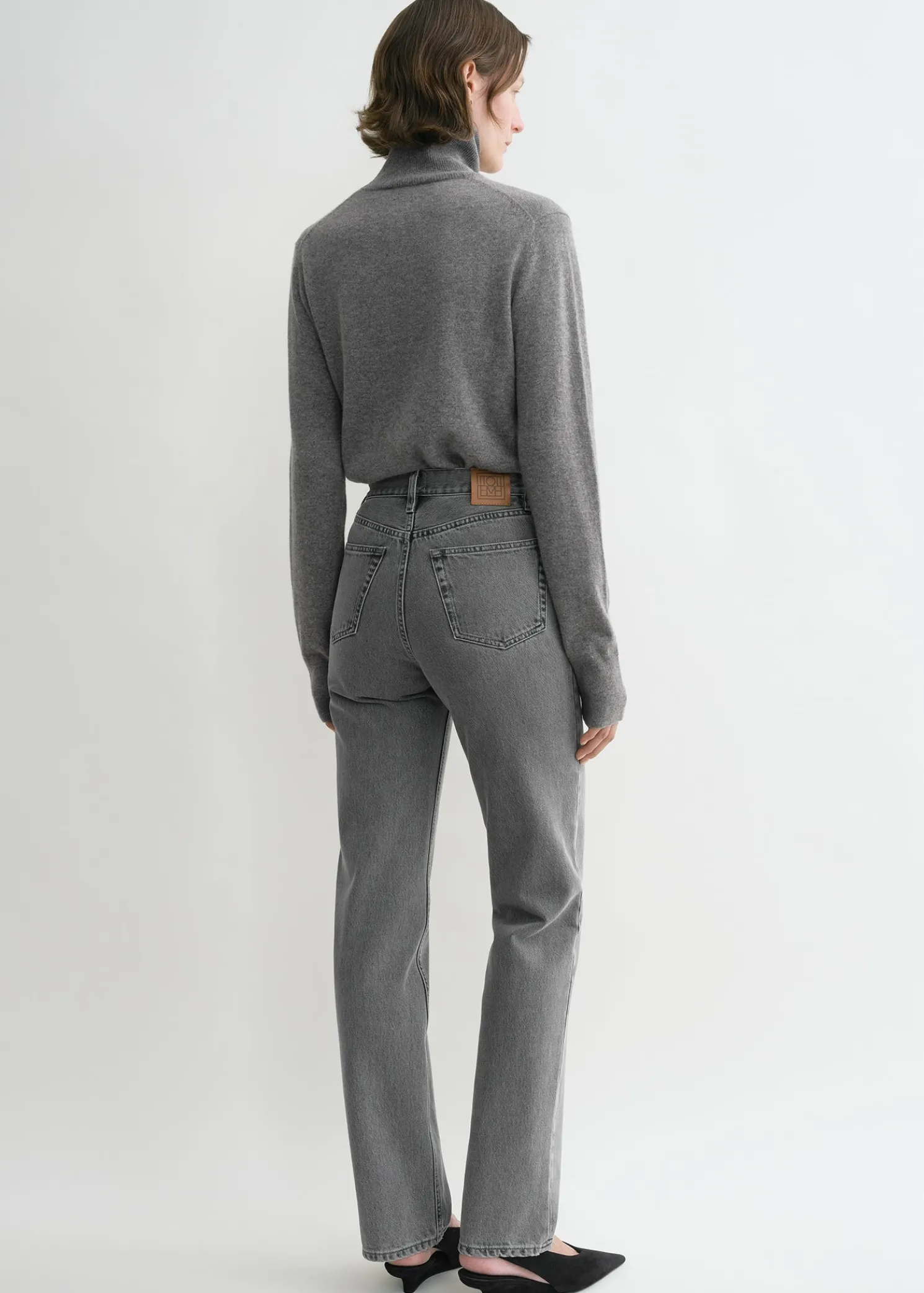 Classic cut denim full length mid grey