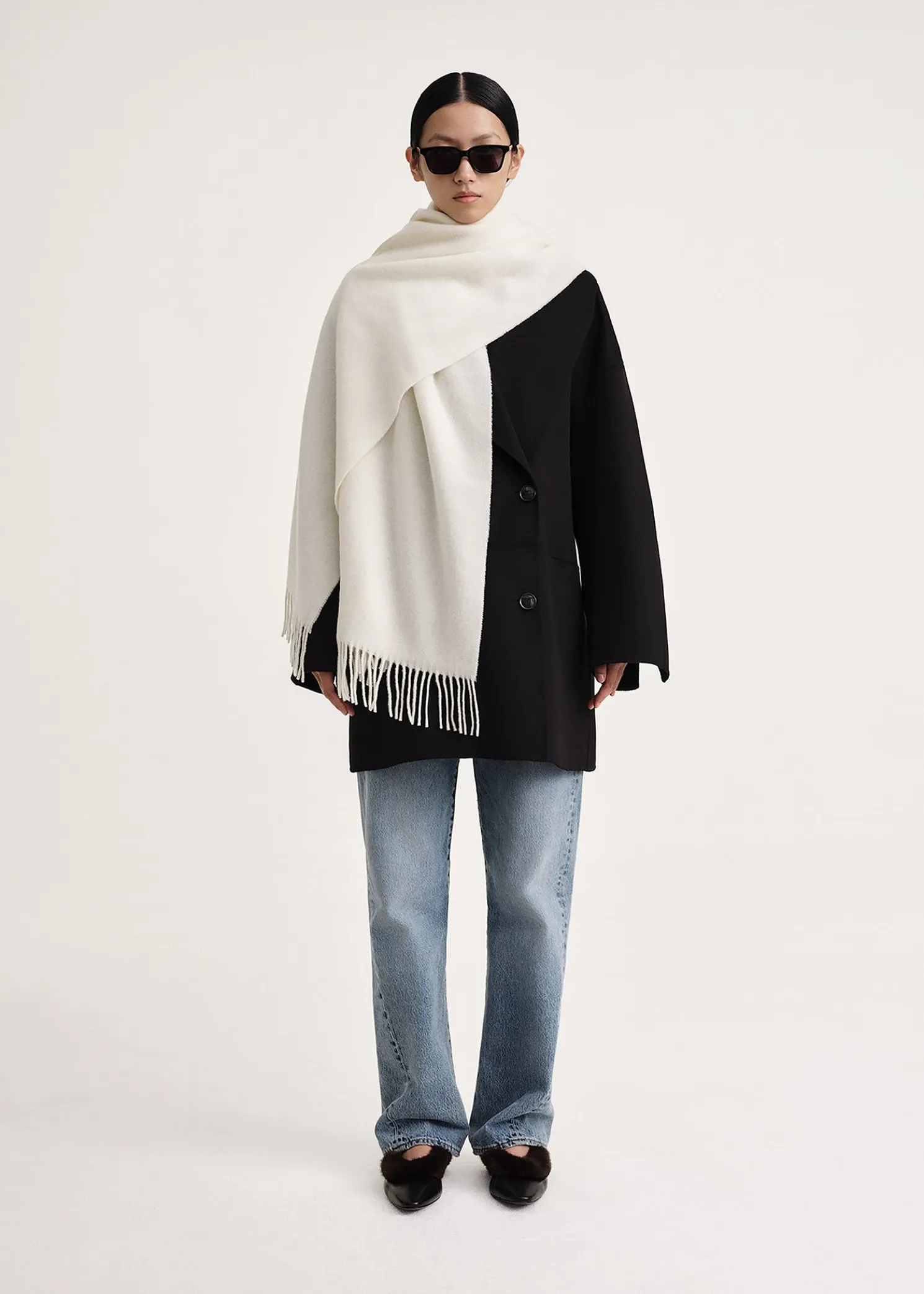 Classic wool scarf bone