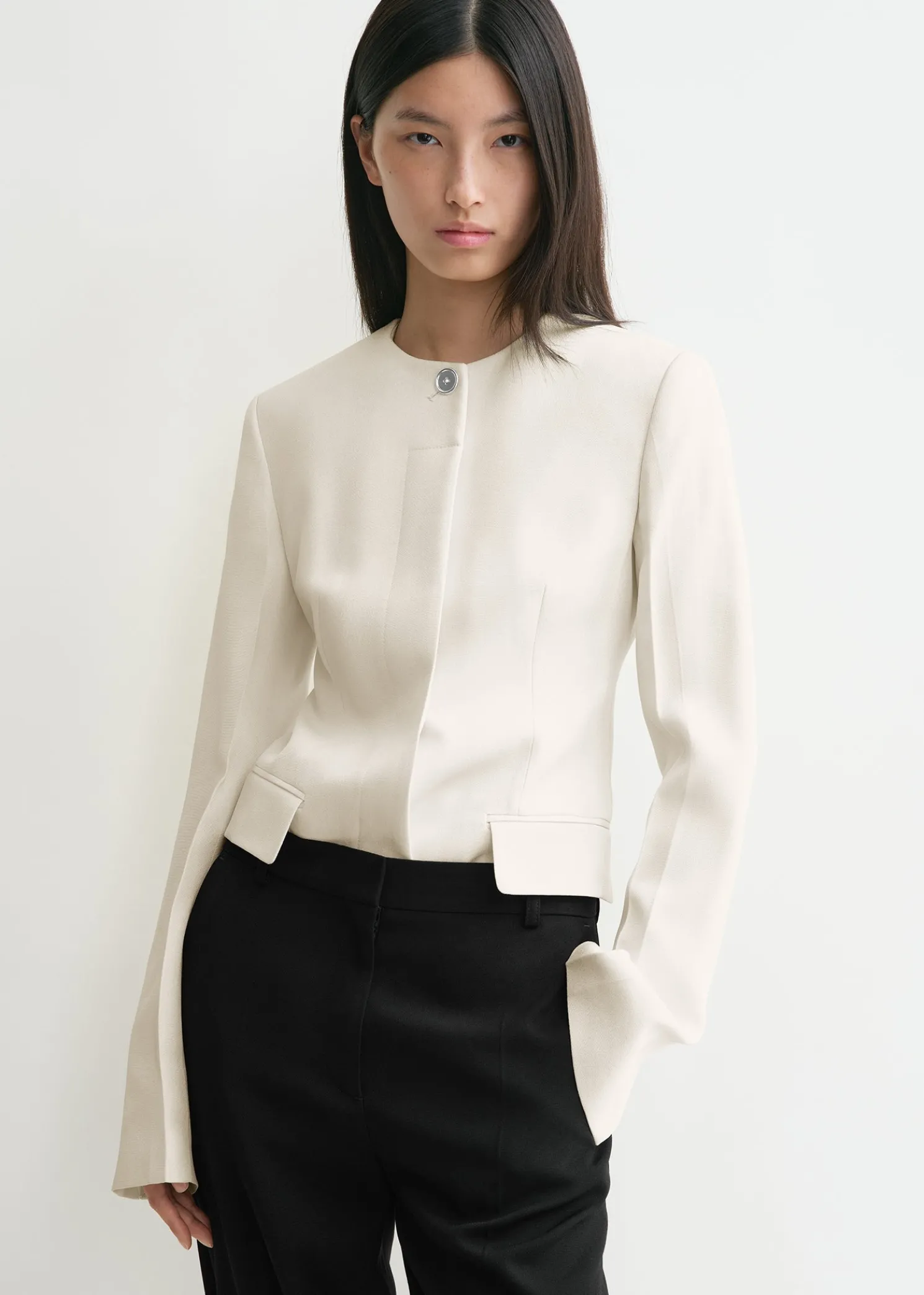 Collarless cinched jacket ecru