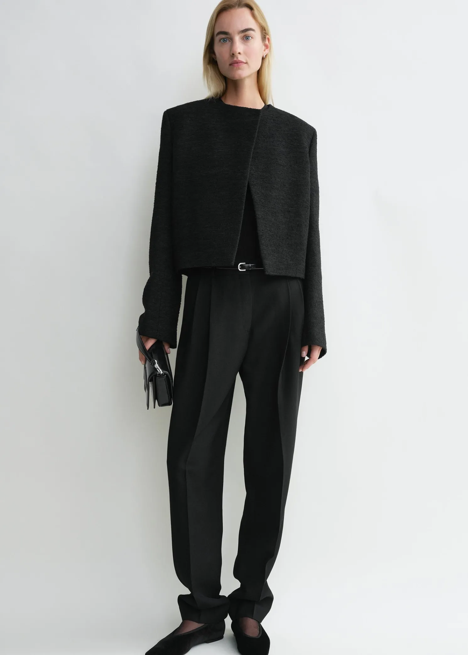 Cropped bouclé jacket black