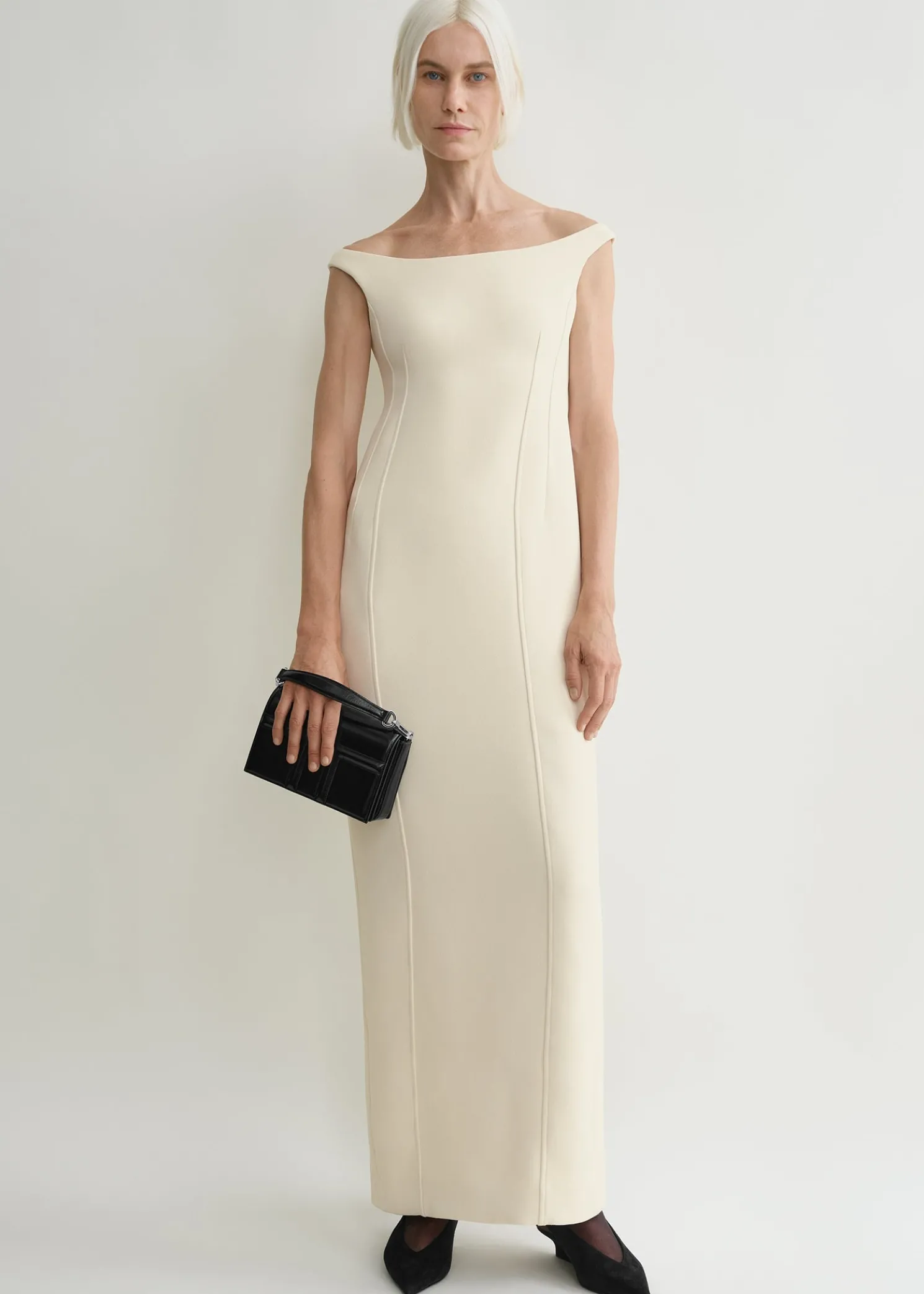 Curved off-shoulder dress eggnog
