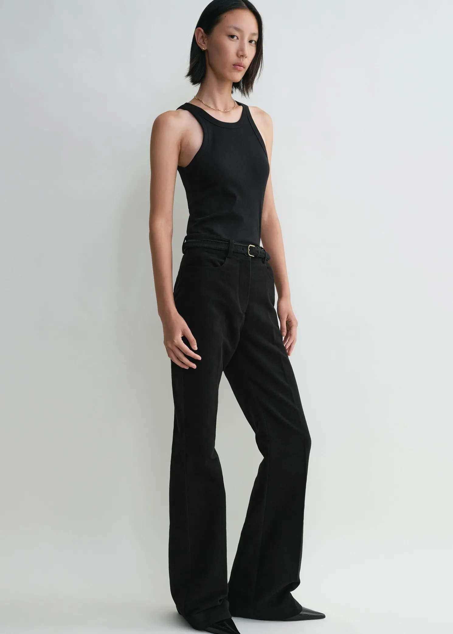 Curved rib tank black