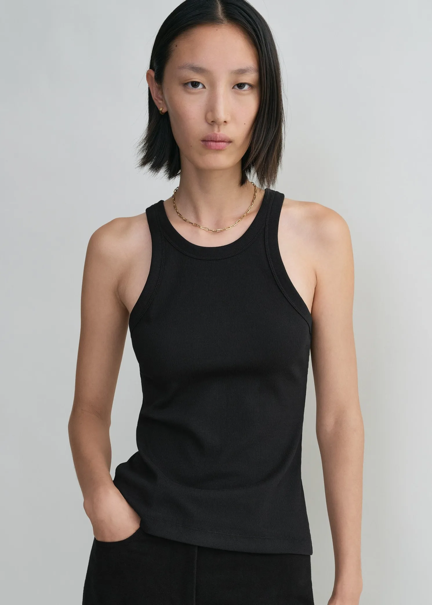 Curved rib tank black