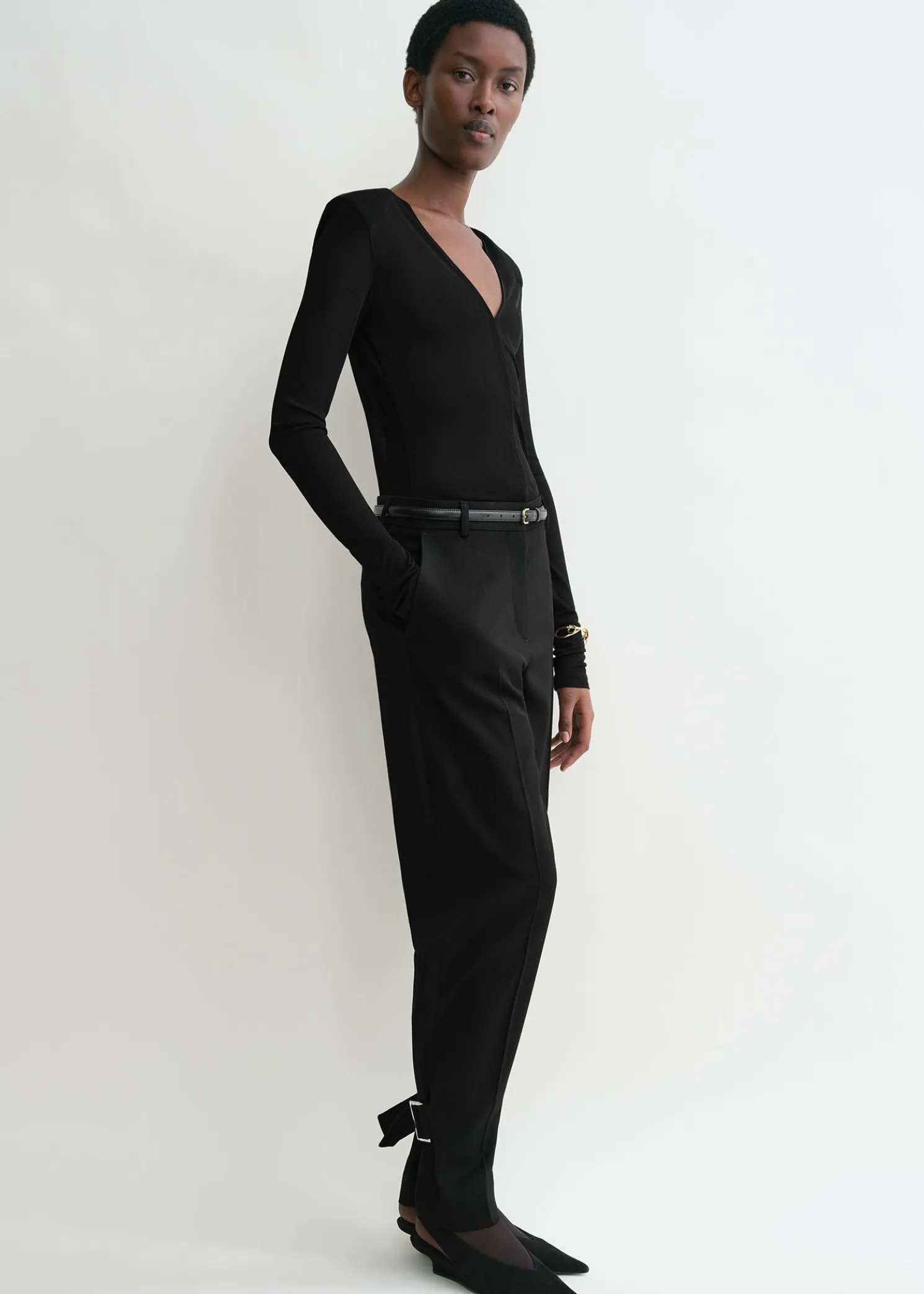 Deep V-neck top black