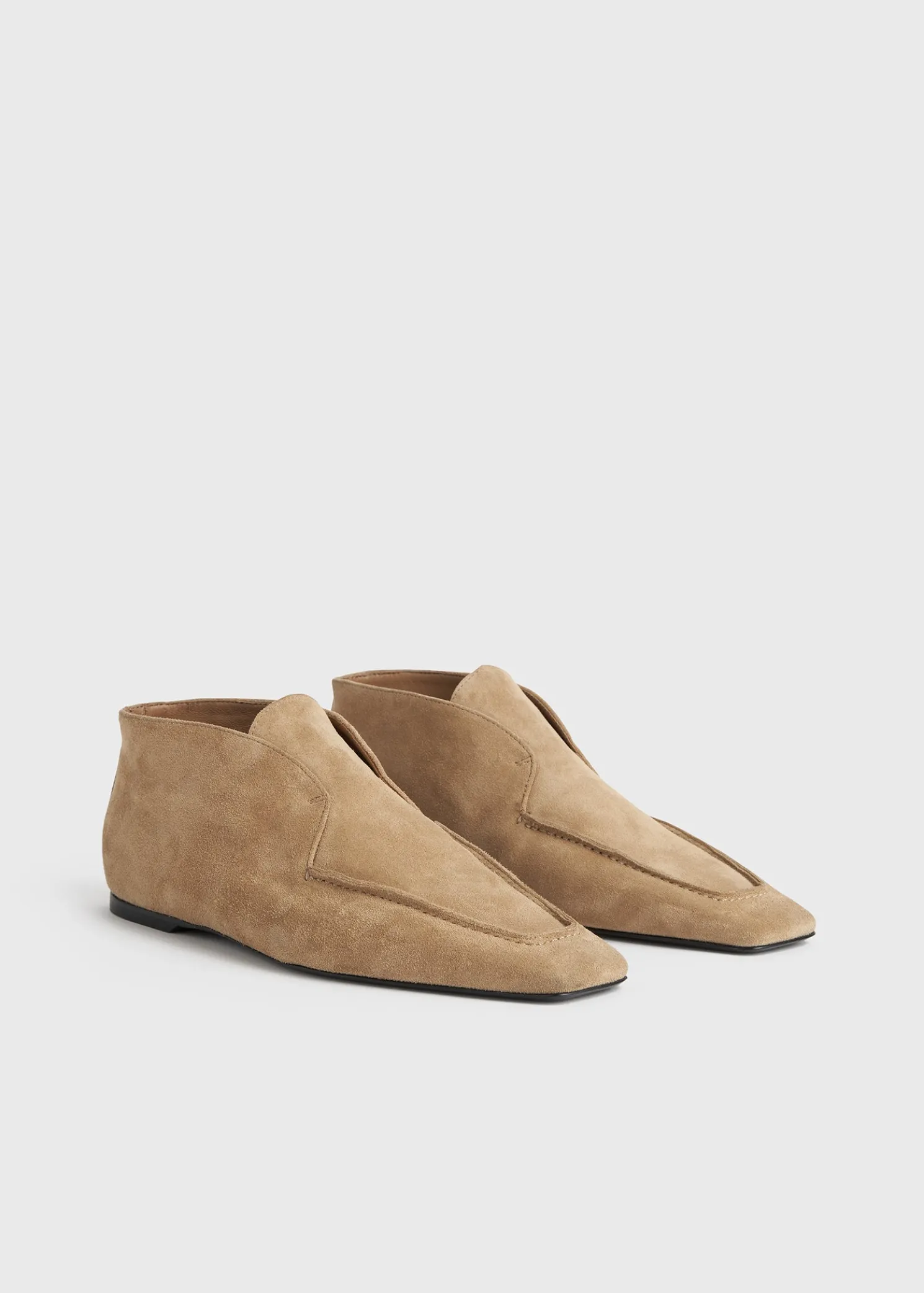Desert boots camel