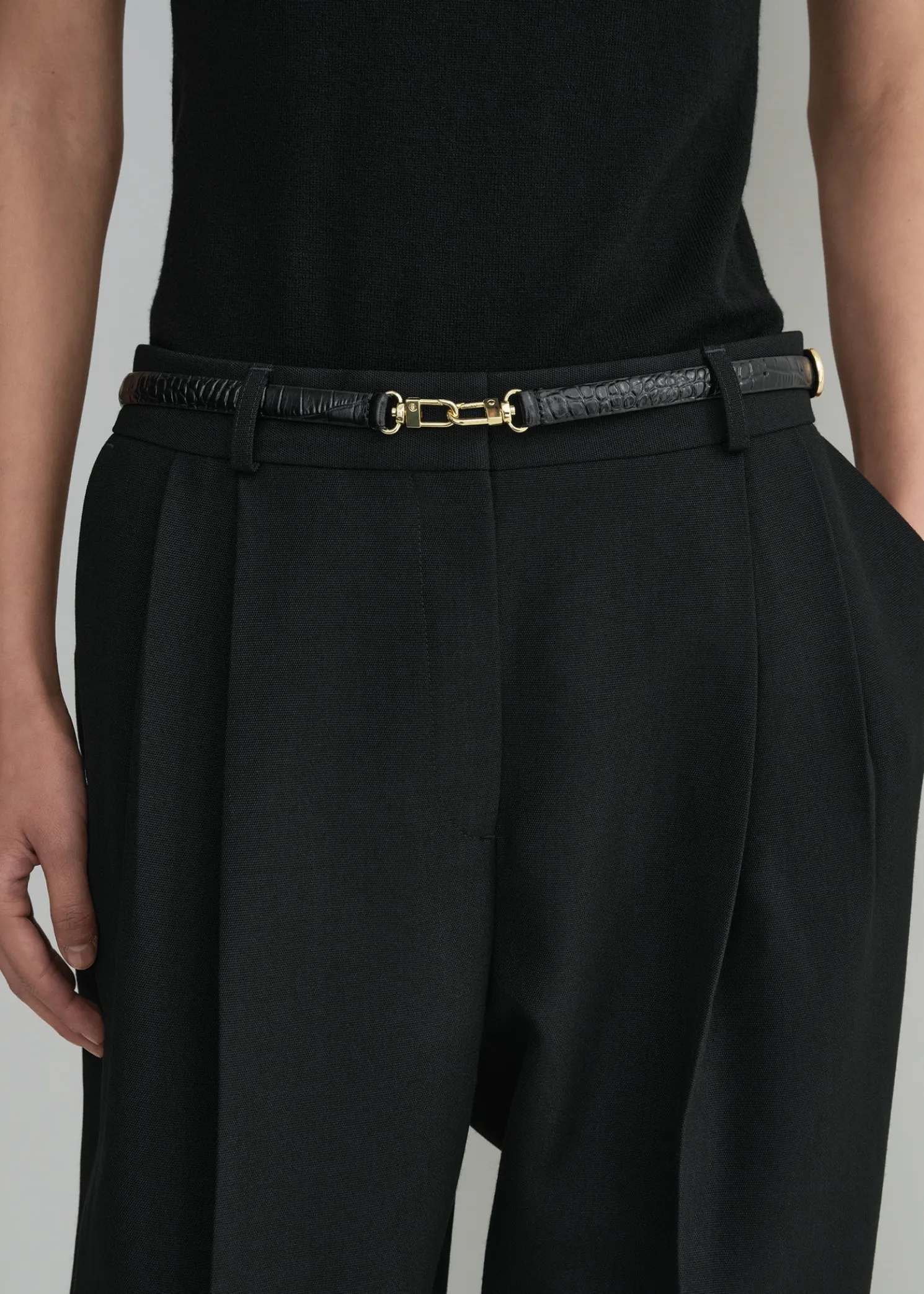 Double clasp croco-embossed belt black