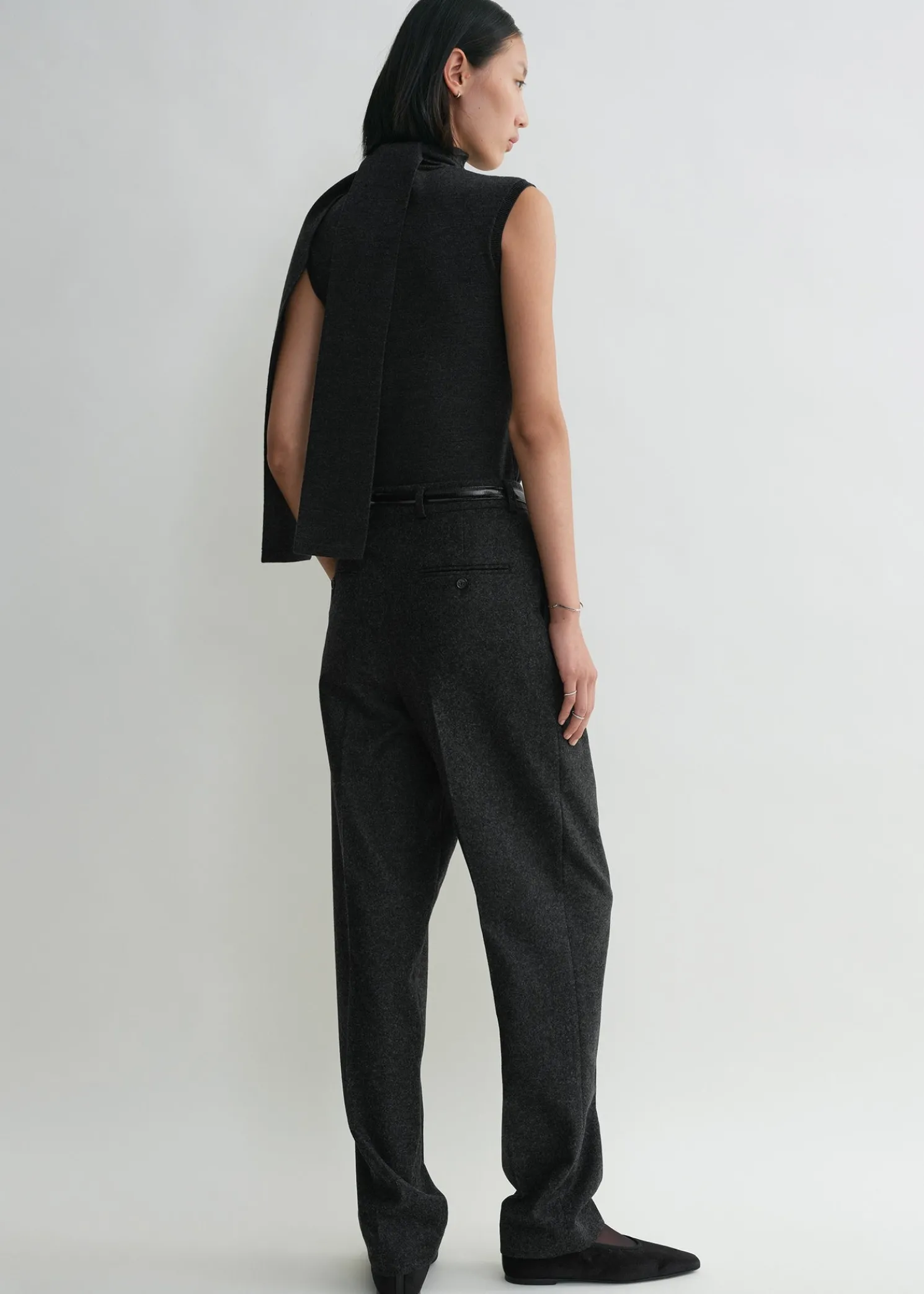 Double-pleated tailored trousers charcoal melange