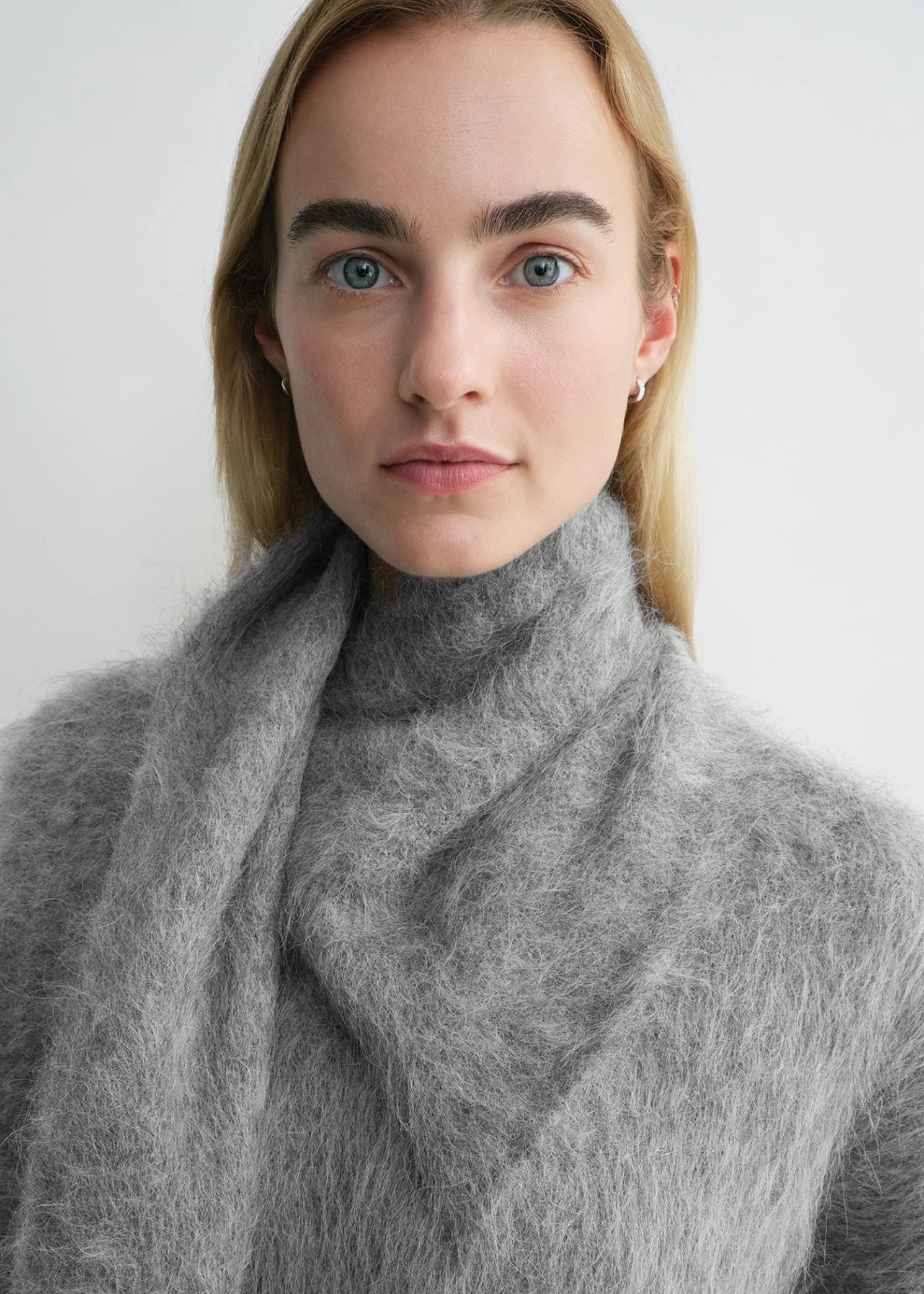 Draped-scarf knit grey melange