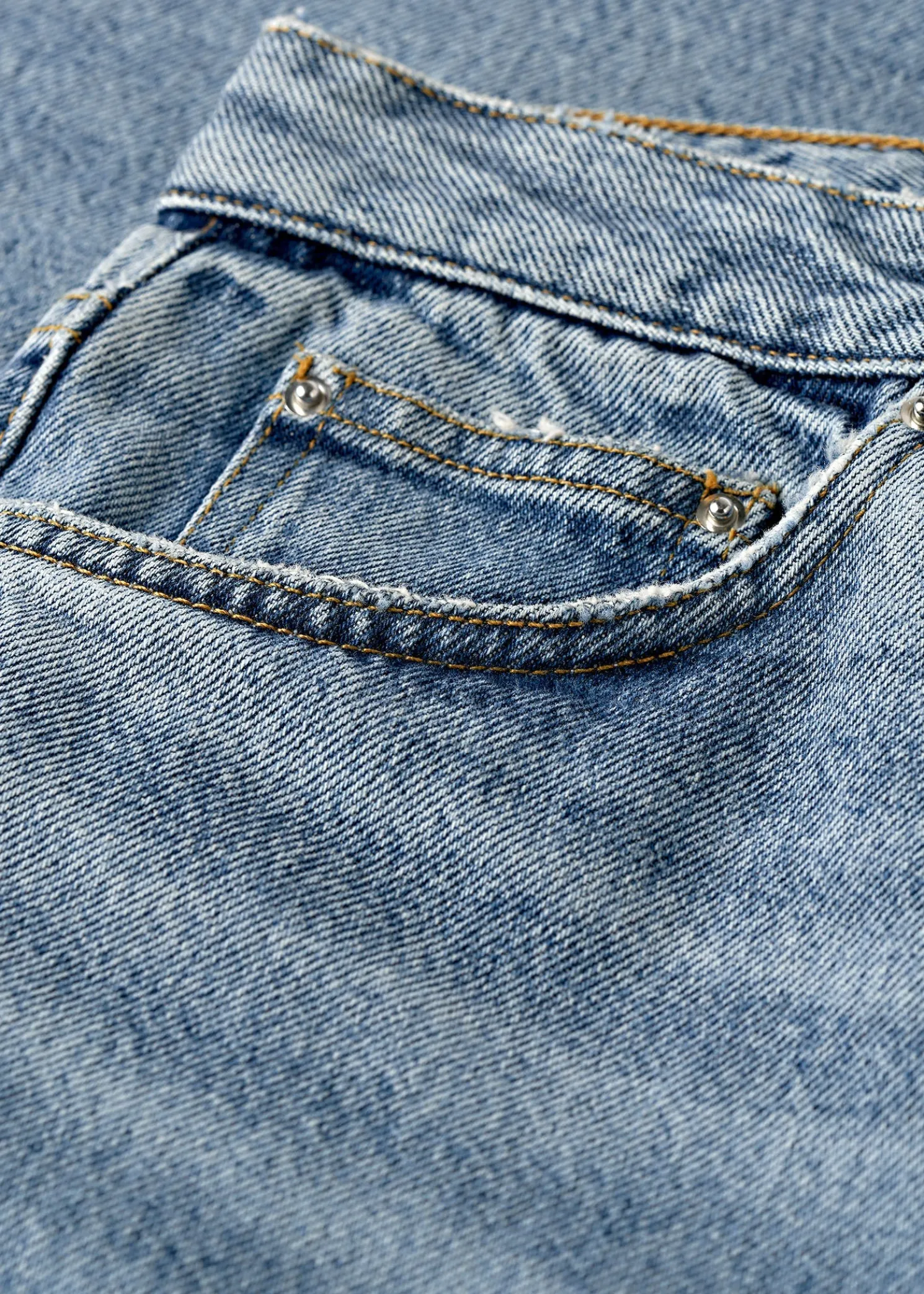 Flare fit denim worn blue