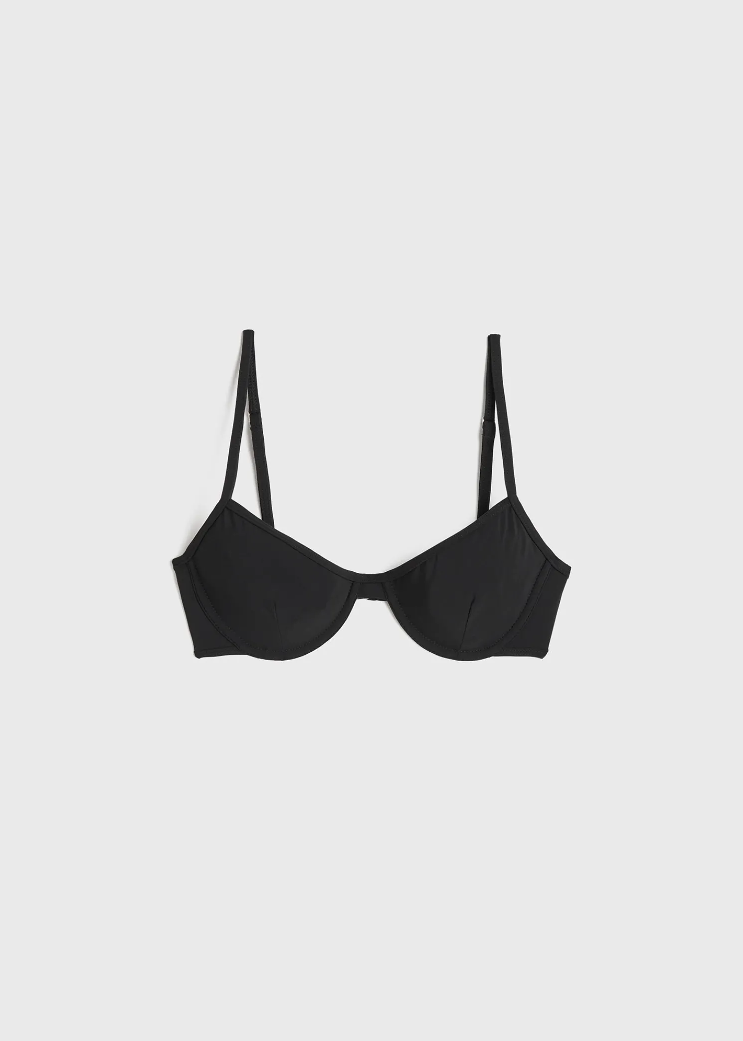 Half-cup bikini top black