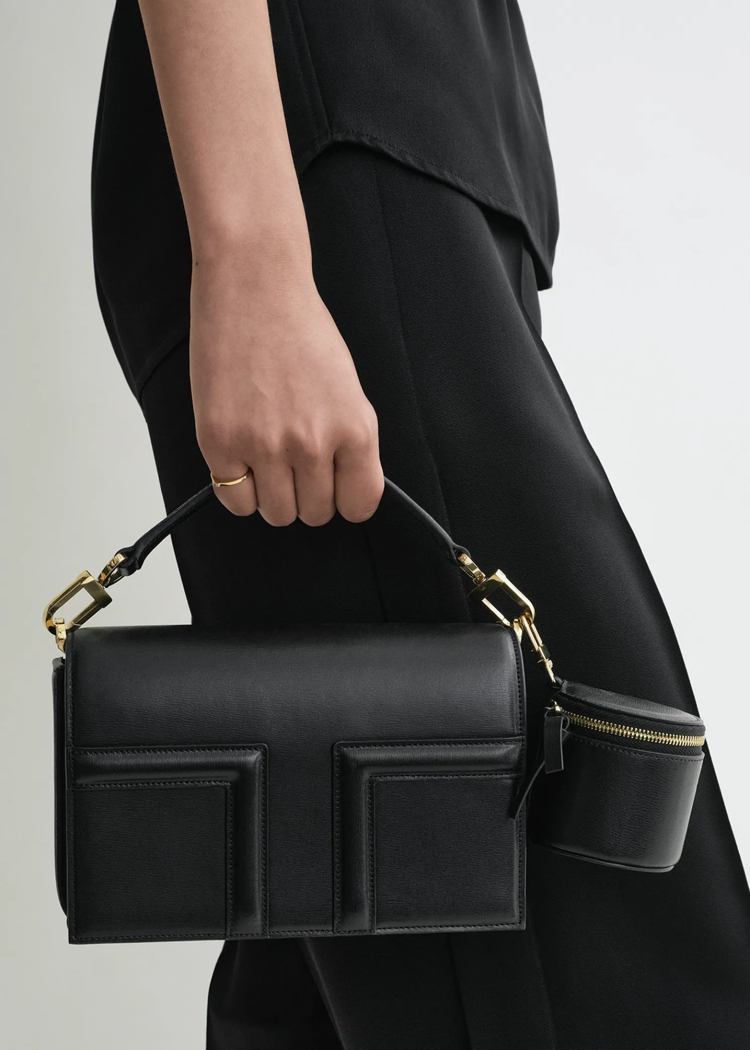 Leather jewelry box black