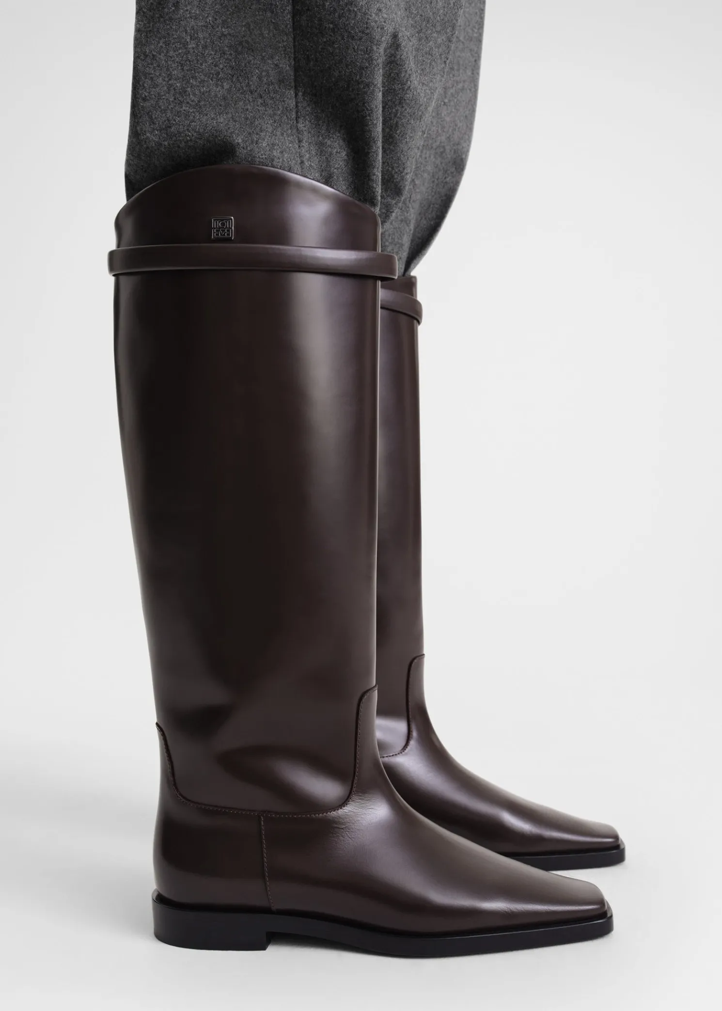 Leather riding boots coffee