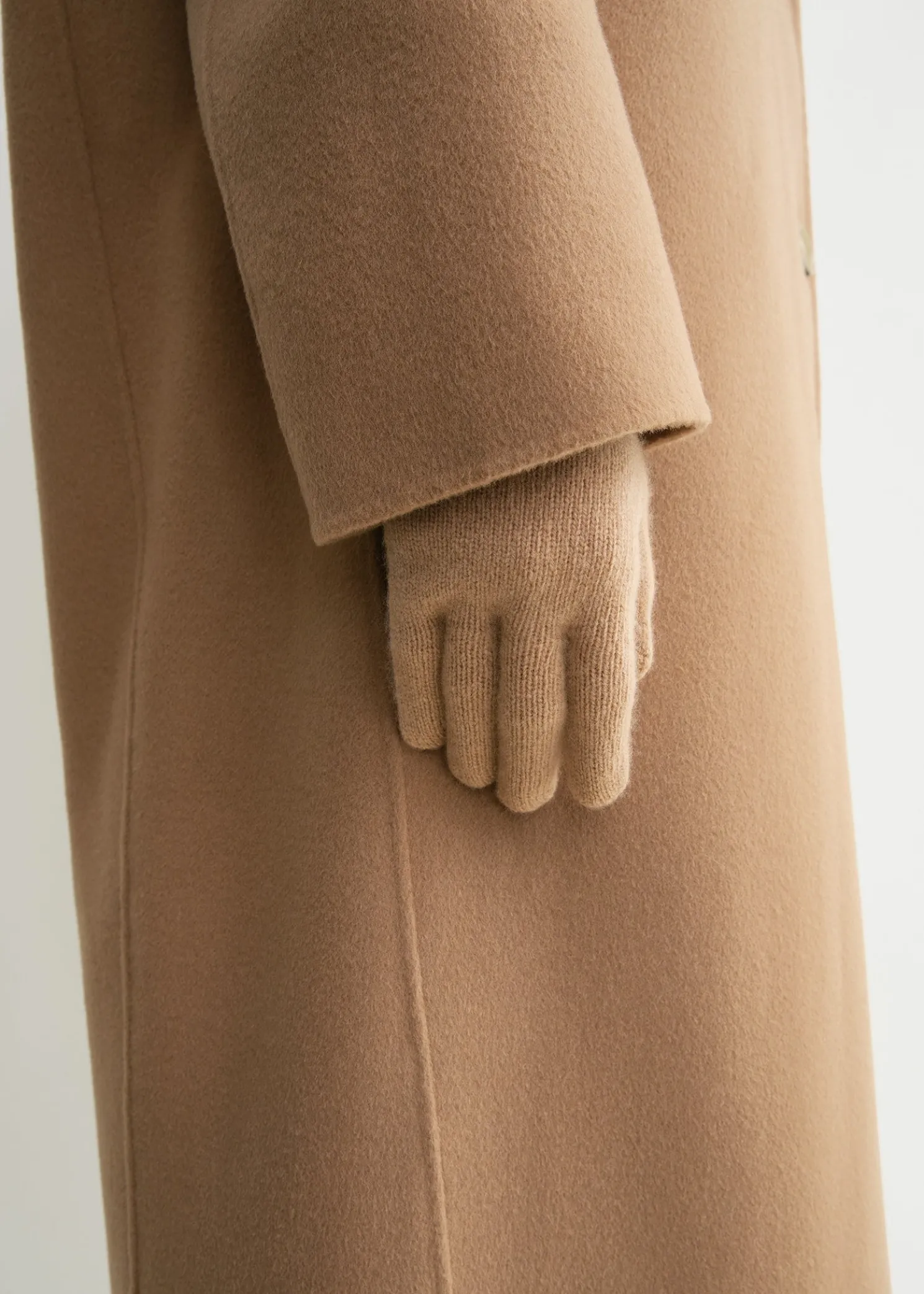 Long knit gloves camel