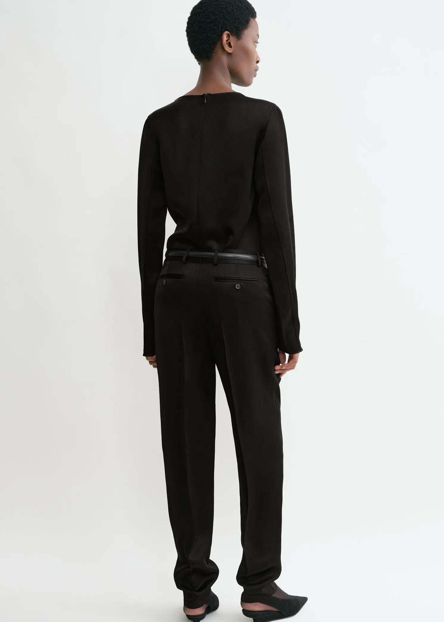 Long-sleeve satin top black