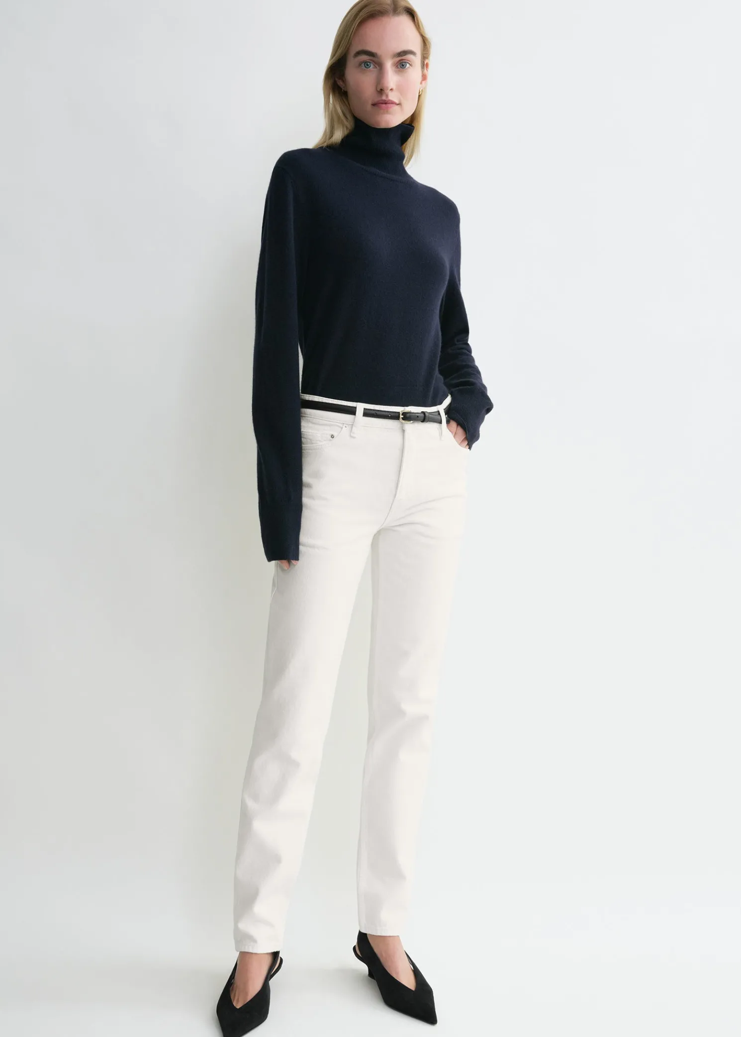 Low taper denim white