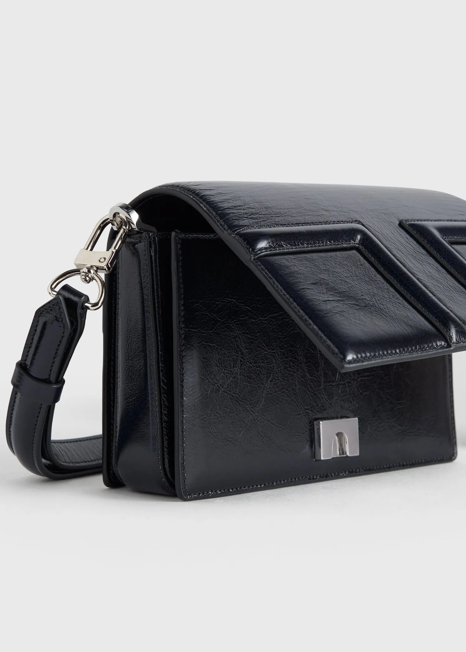 Mini T-Flap Naplack bag navy