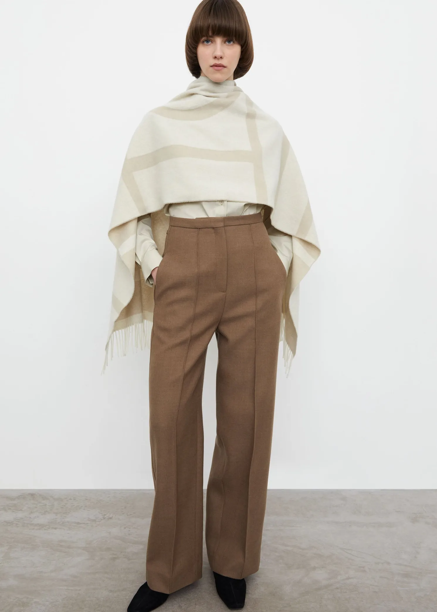 Monogram jacquard wool scarf eggnog