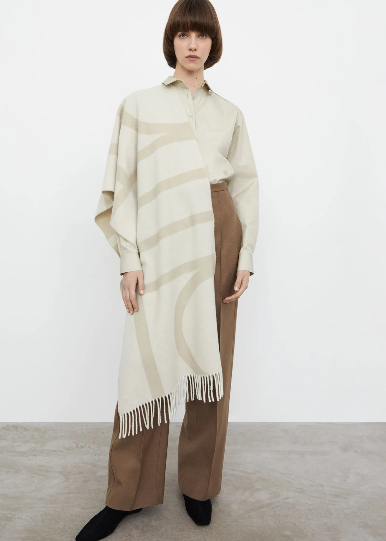 Monogram jacquard wool scarf eggnog