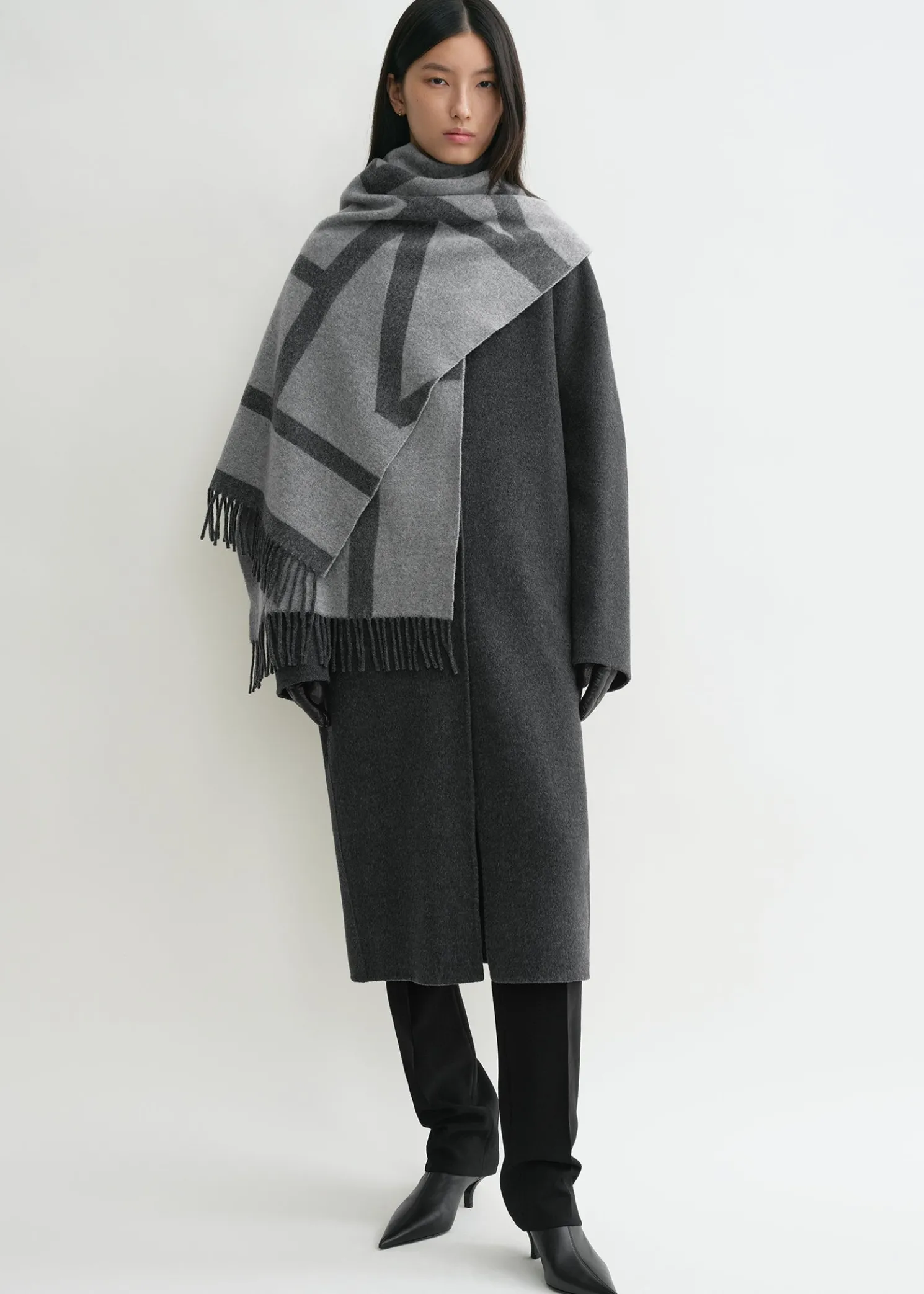 Monogram jacquard wool scarf dark grey mélange