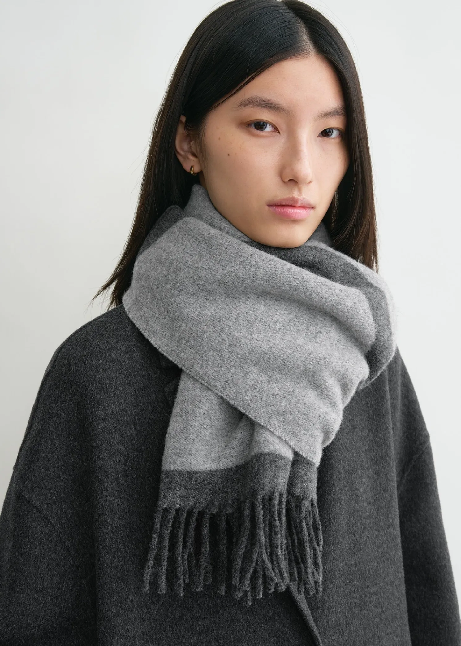 Monogram jacquard wool scarf dark grey mélange