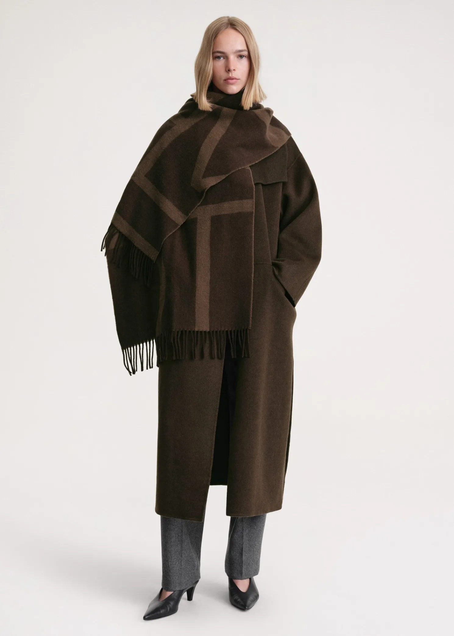 Monogram jacquard wool scarf dark brown