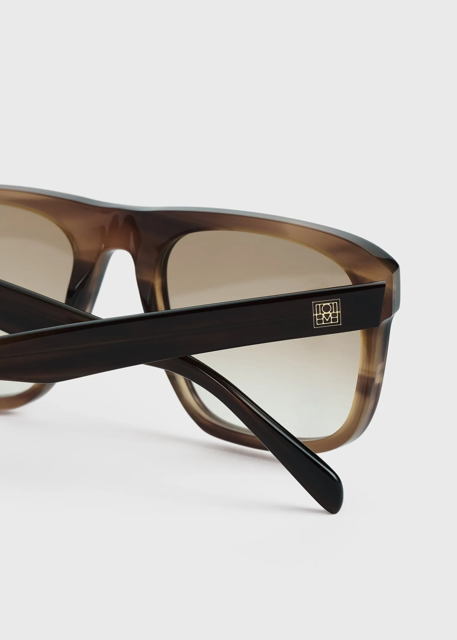 Navigator sunglasses bark