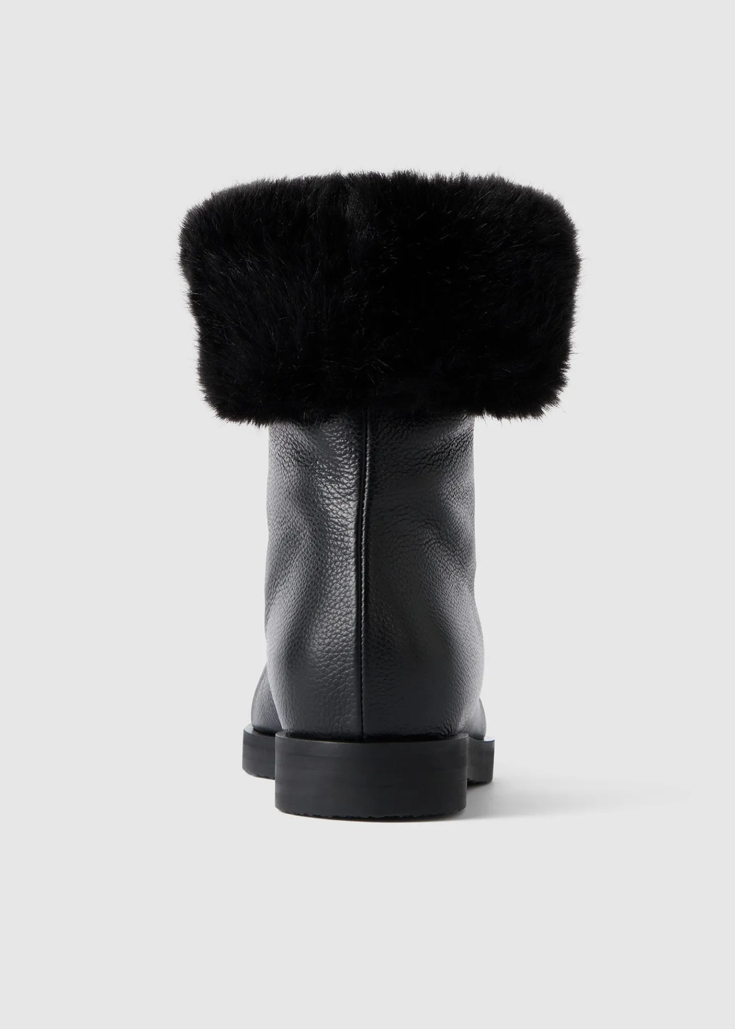 Off-duty boots black