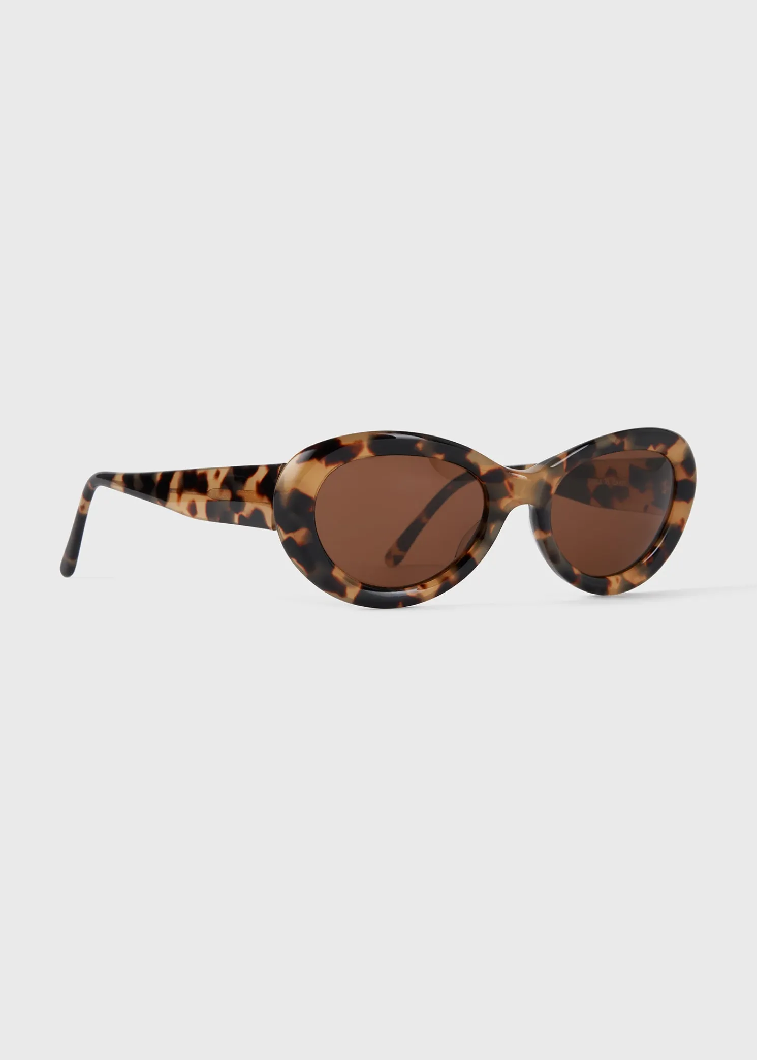 Oval sunglasses tortoise