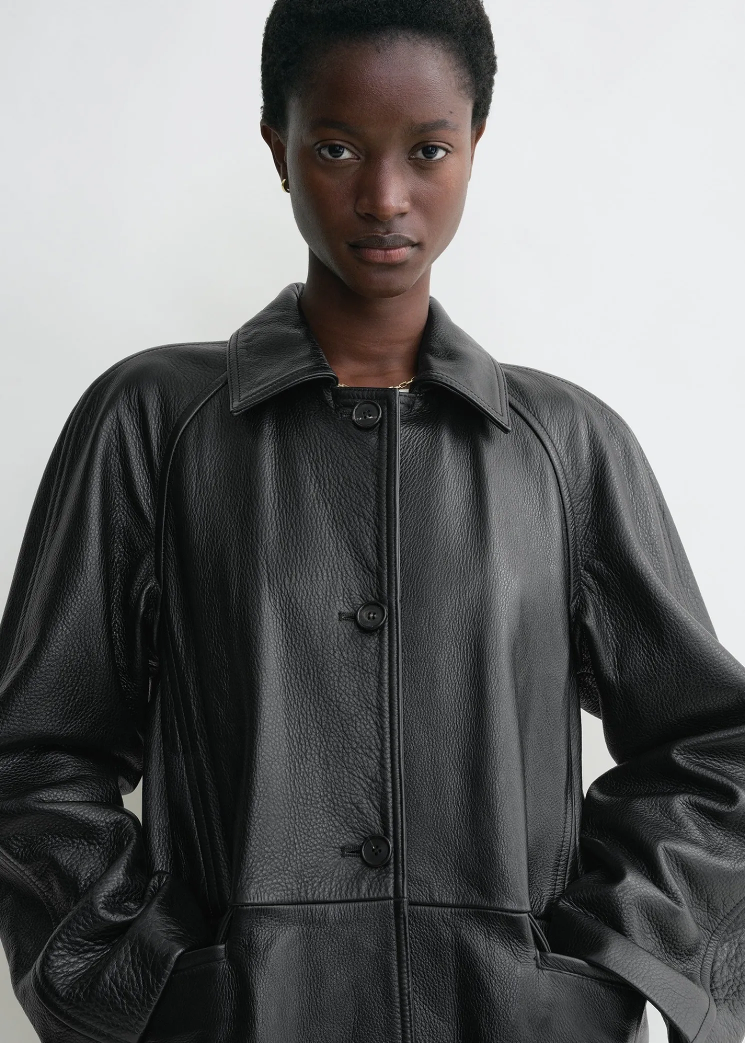 Raglan-sleeve leather coat black