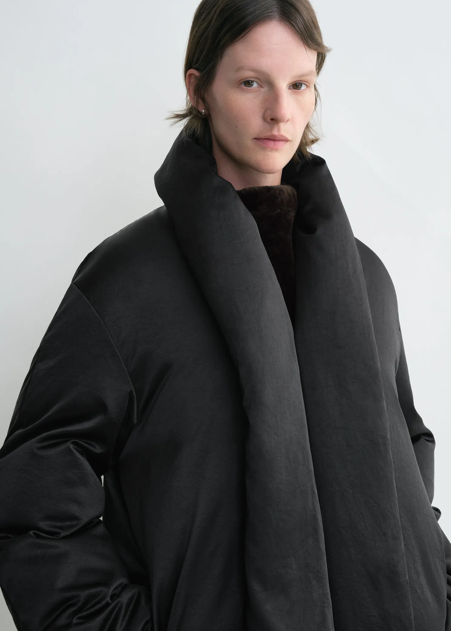 Satin puffer jacket black