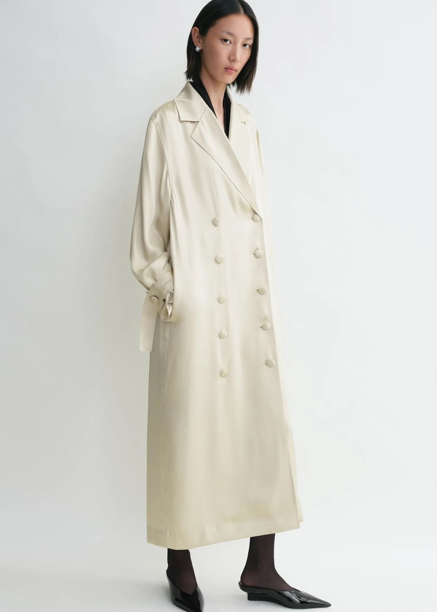 Satin trench dress pearl