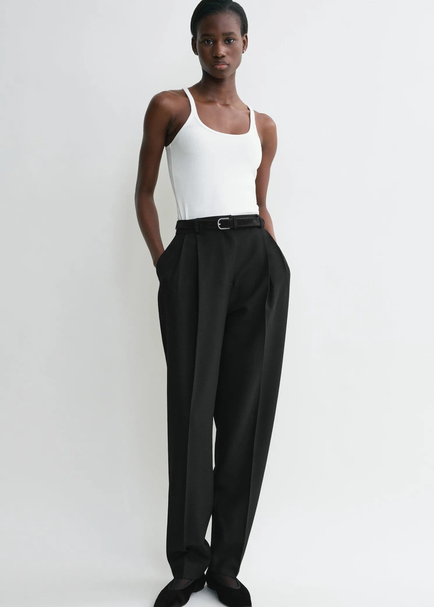 Scoop neck rib tank white