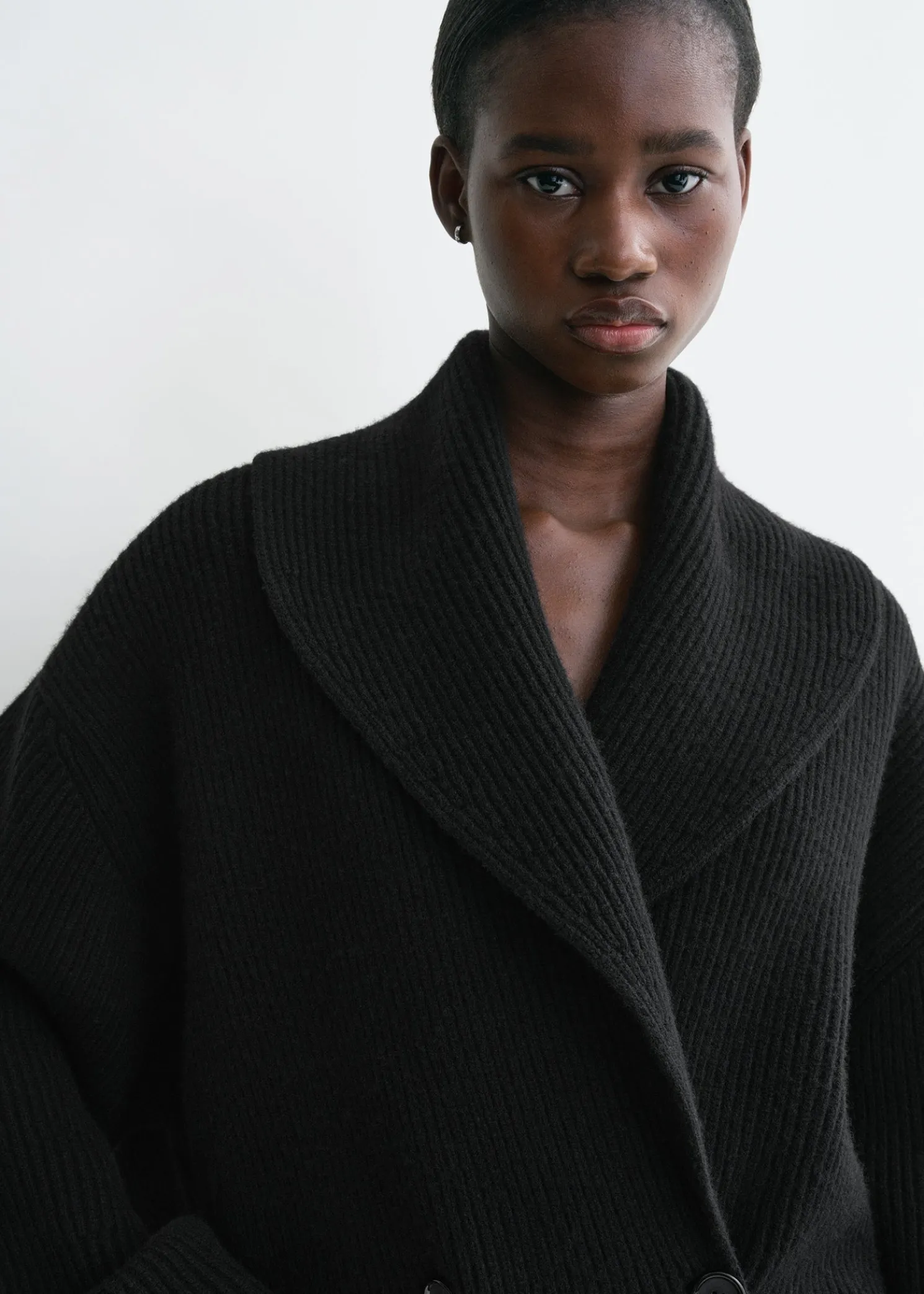 Shawl-lapel cardigan black