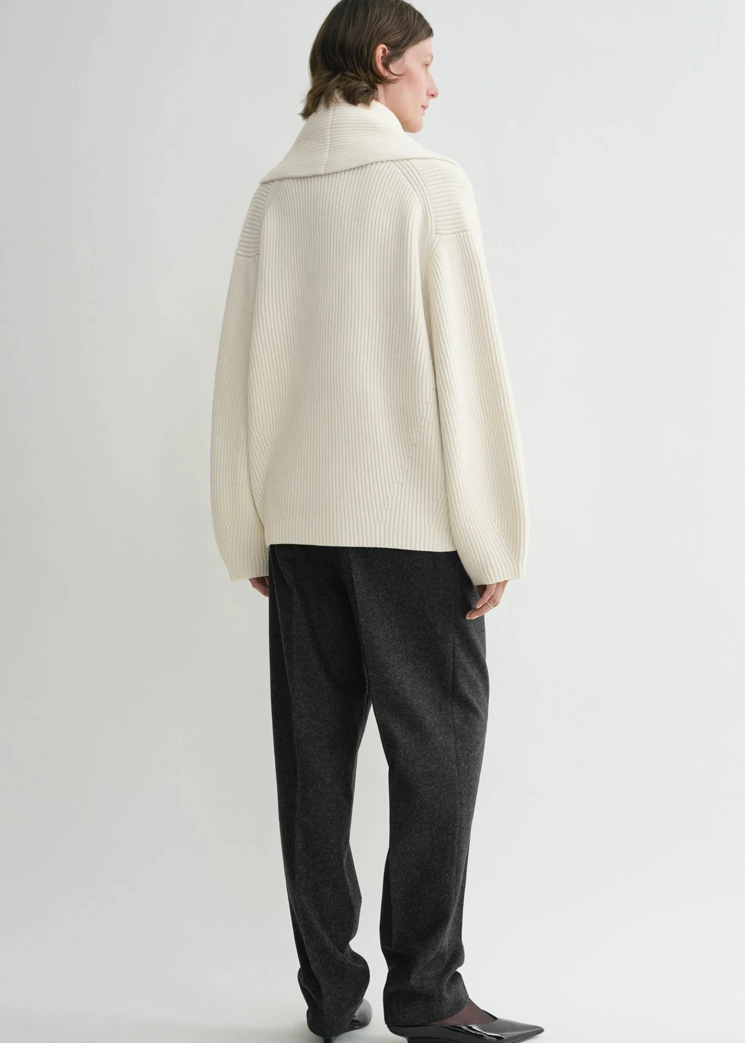 Shawl-lapel cardigan milk