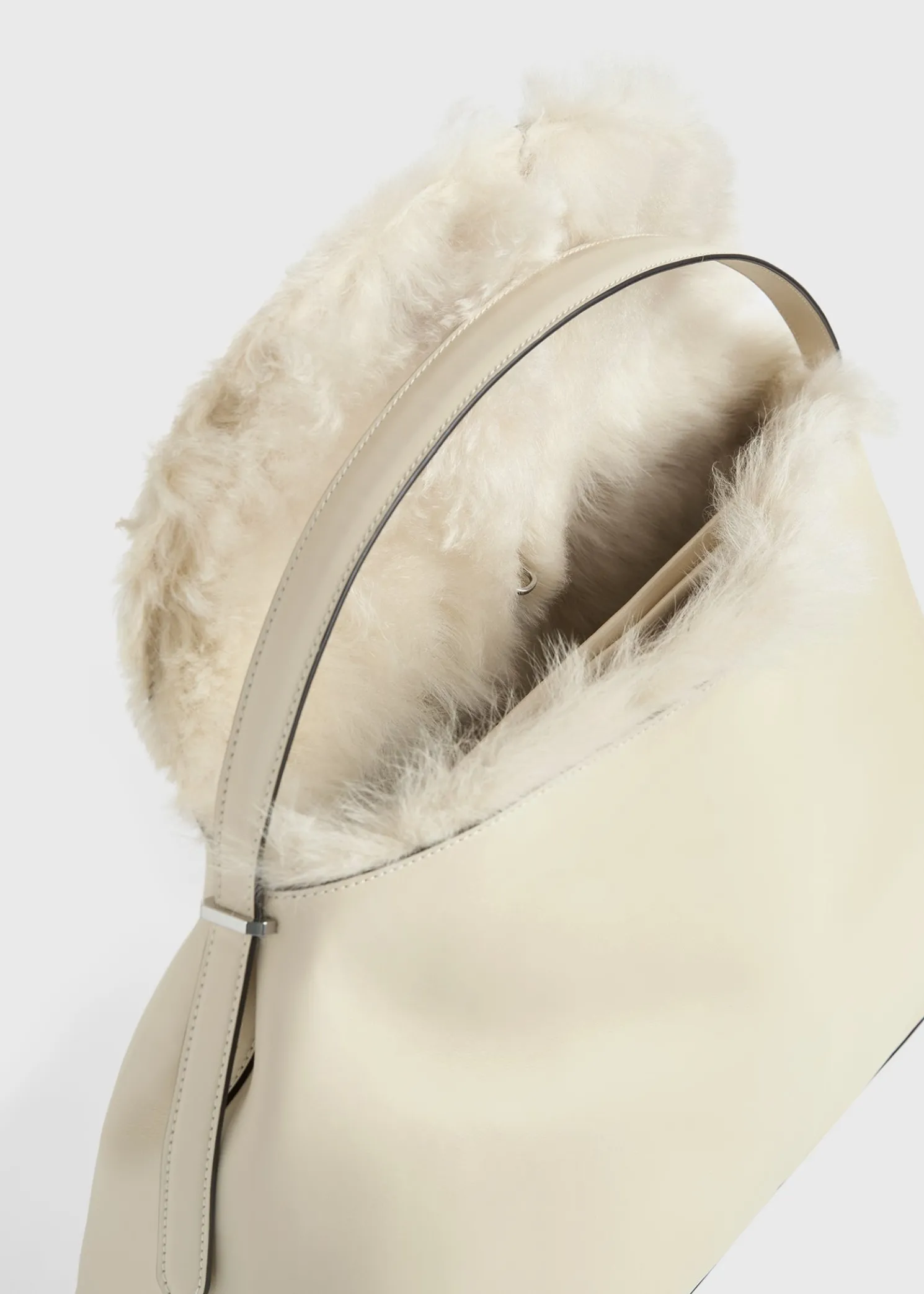 Shearling bag ecru