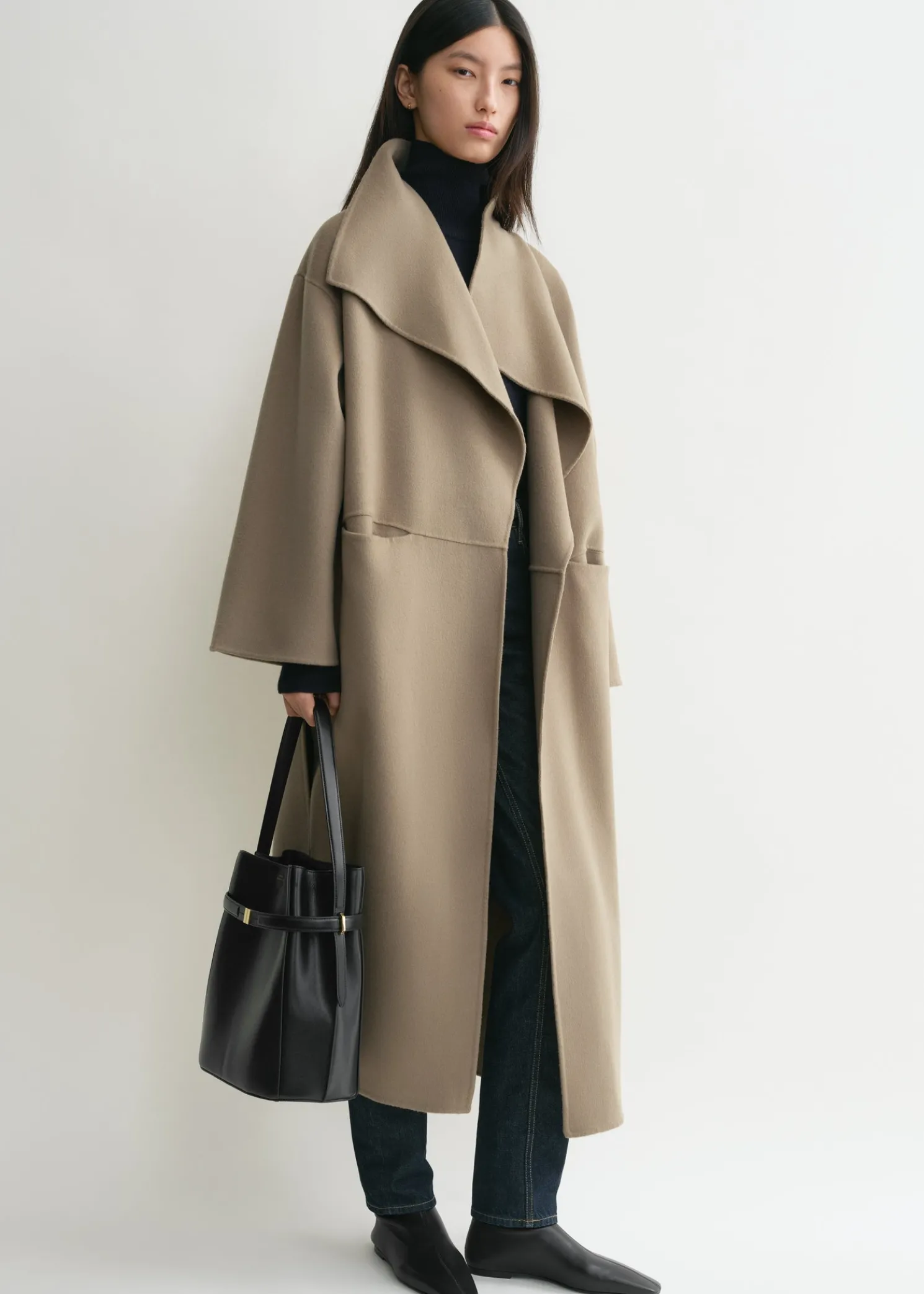 Signature wool cashmere coat truffle
