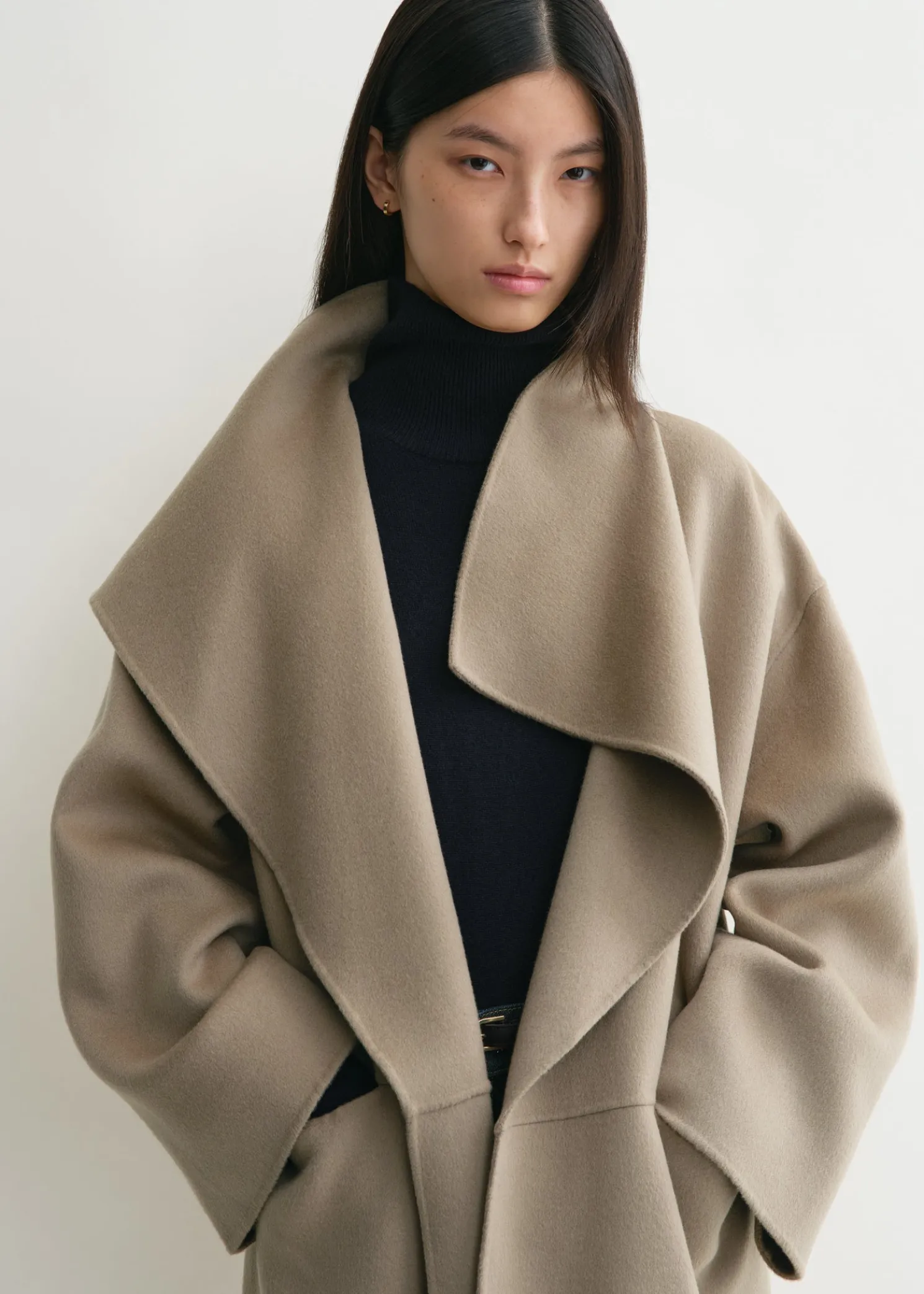 Signature wool cashmere coat truffle