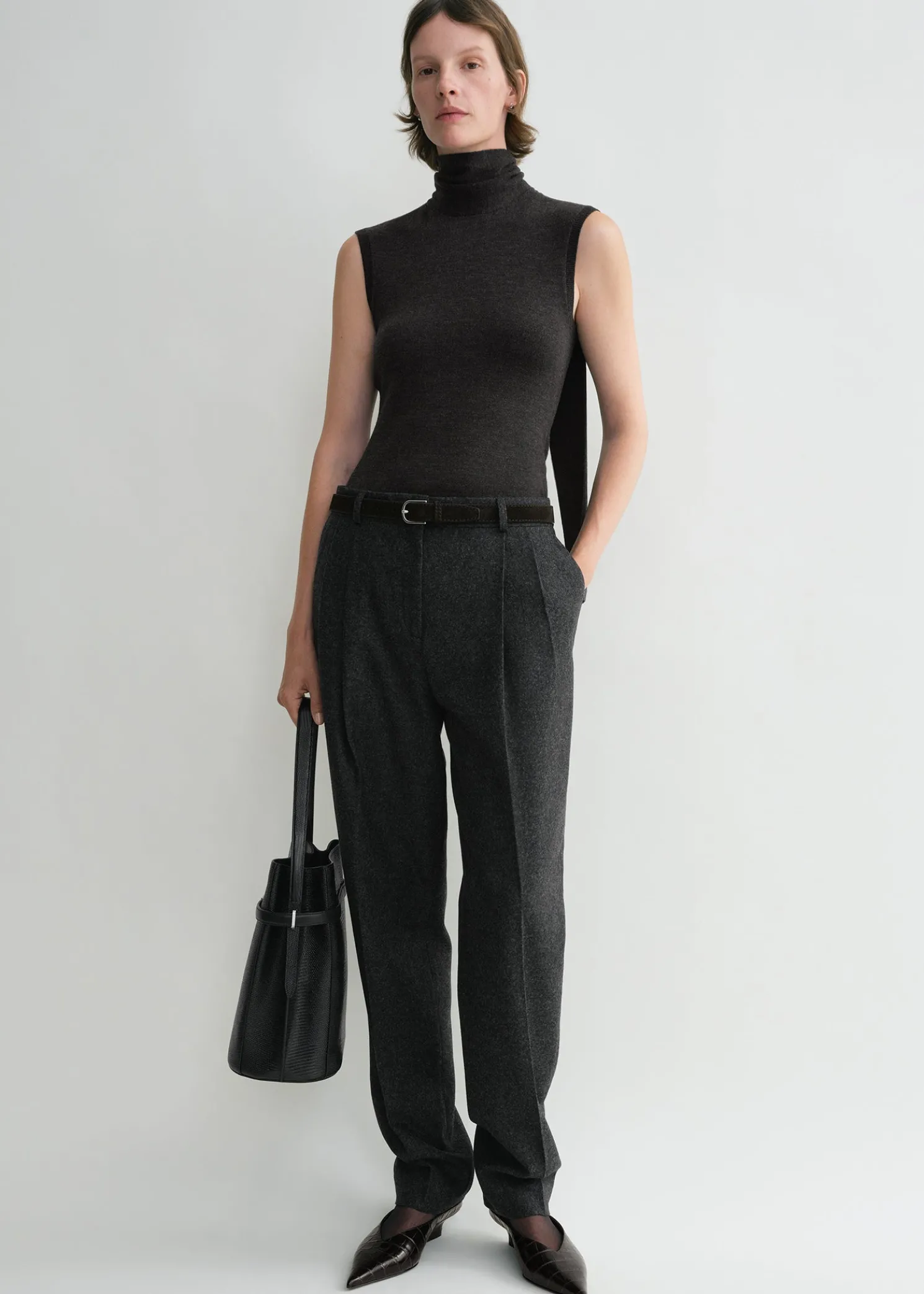 Sleeveless scarf knit dark grey melange