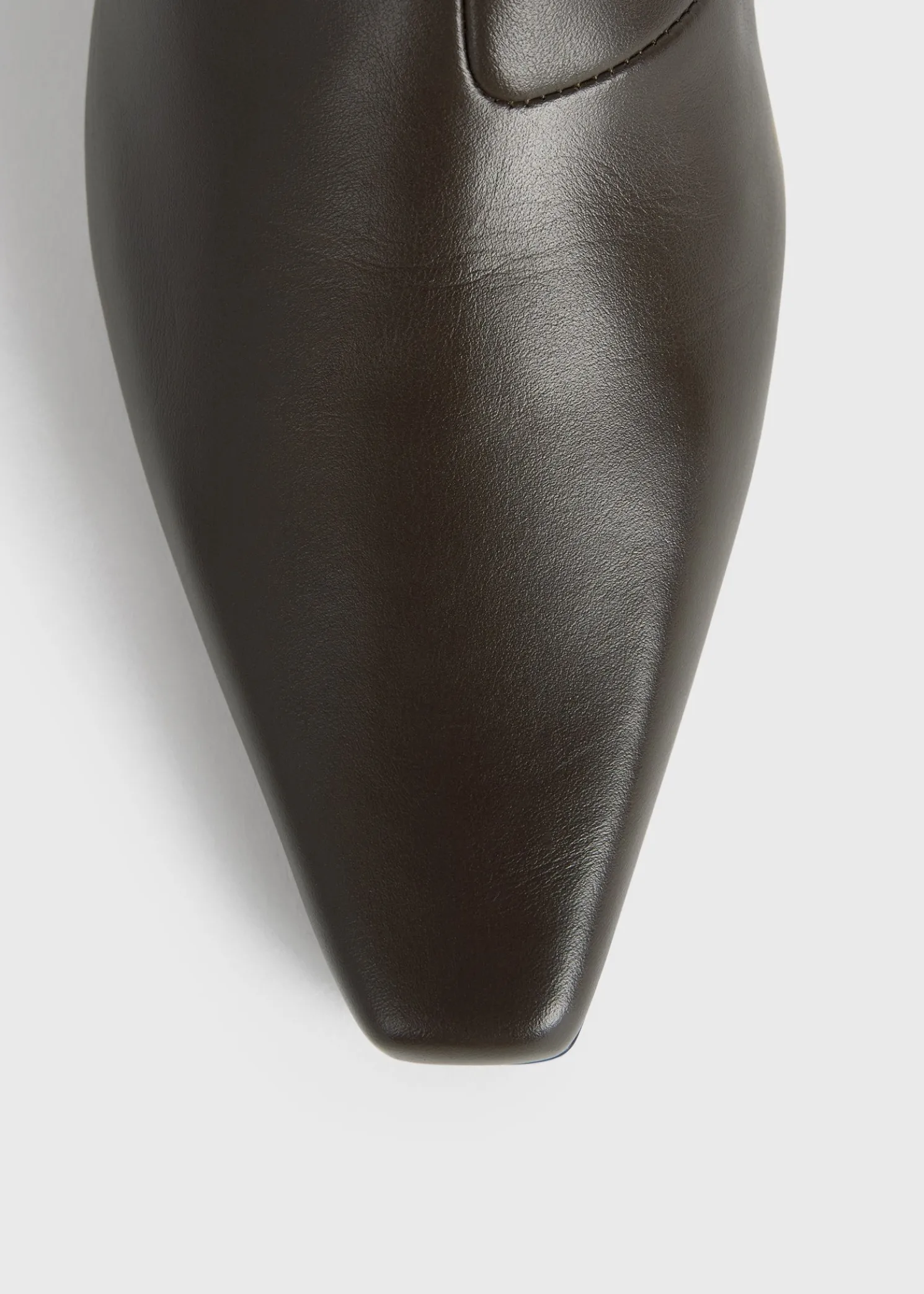 Slim leather knee-high boots bark