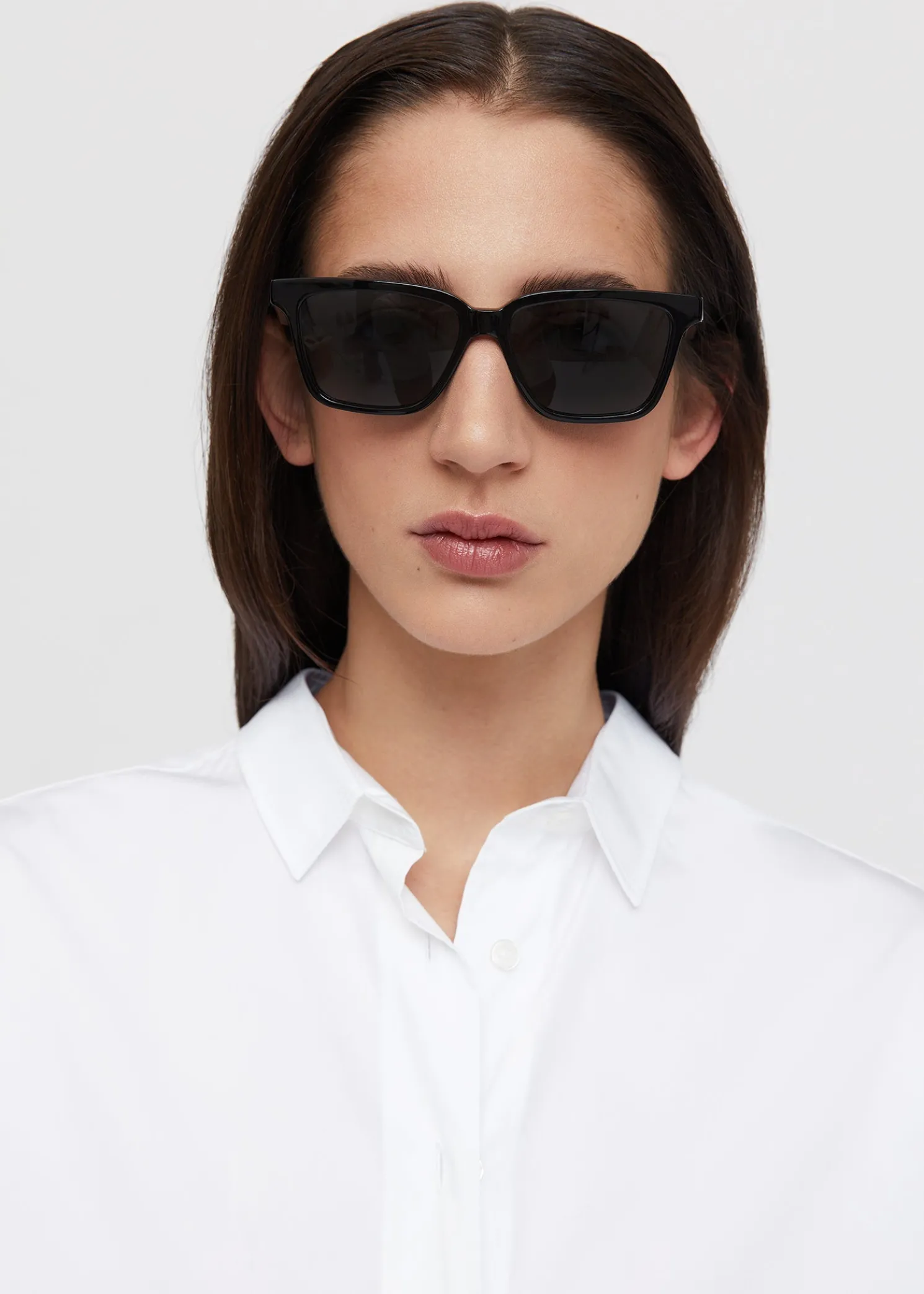 Square sunglasses black