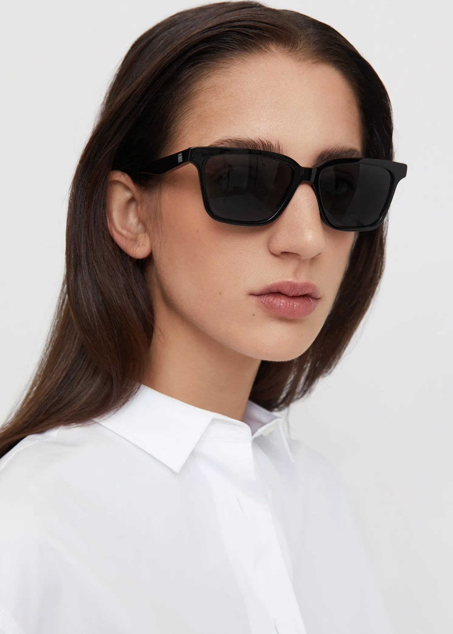 Square sunglasses black