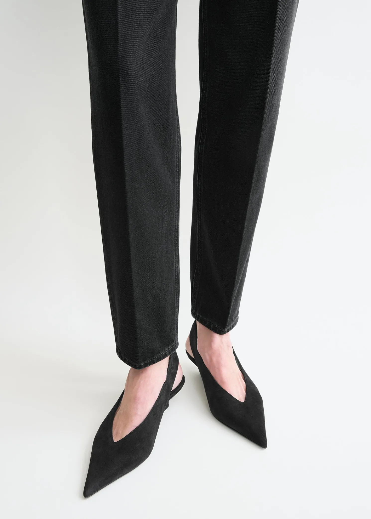 Tapered leg denim faded black