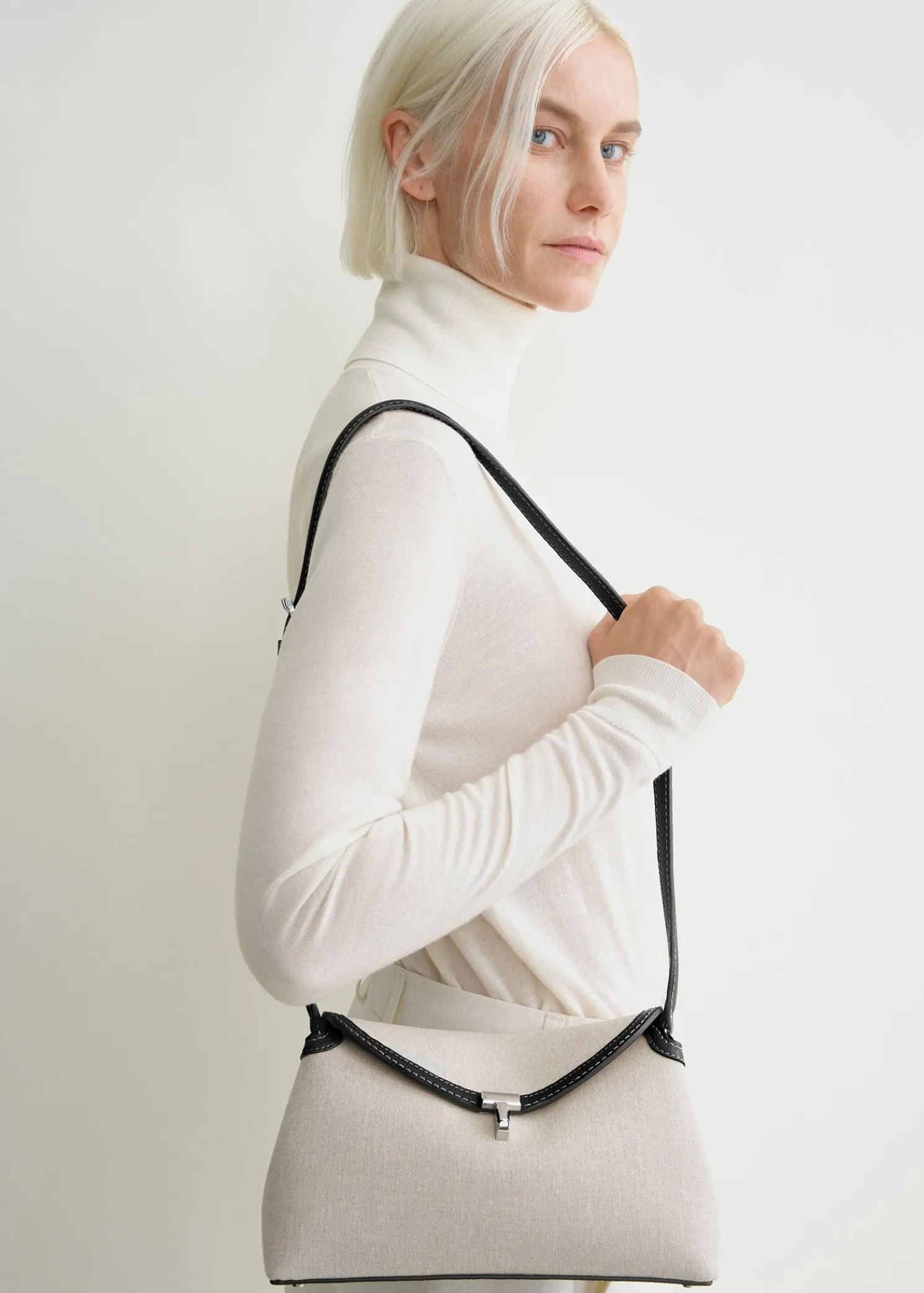 T-Lock canvas clutch ecru/black