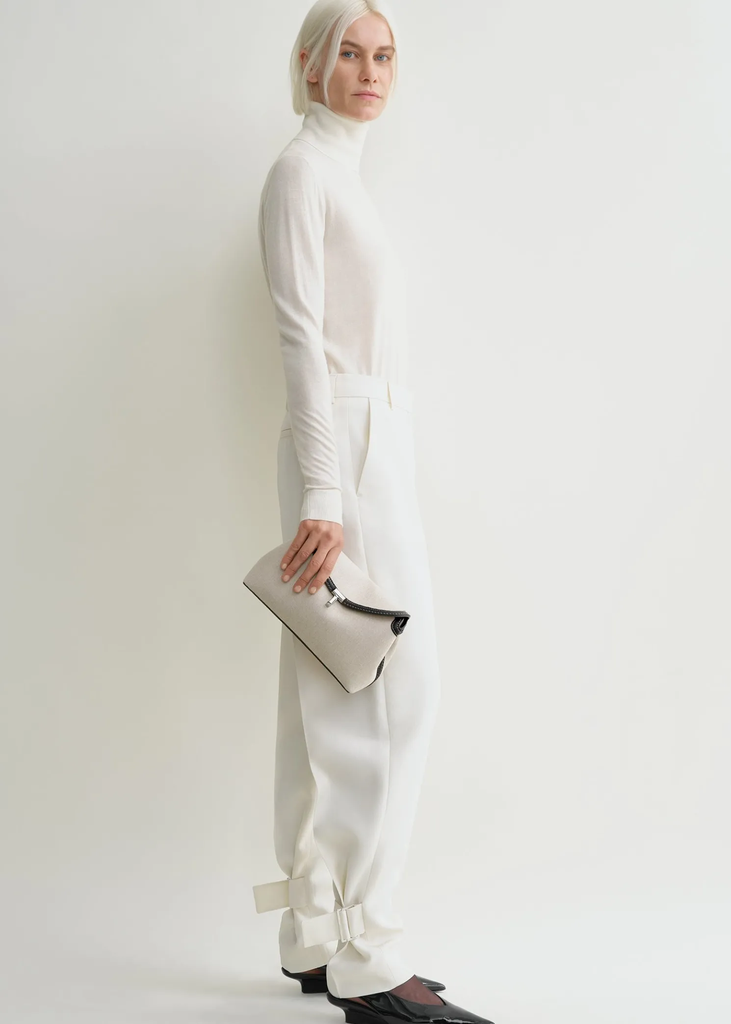 T-Lock canvas clutch ecru/black