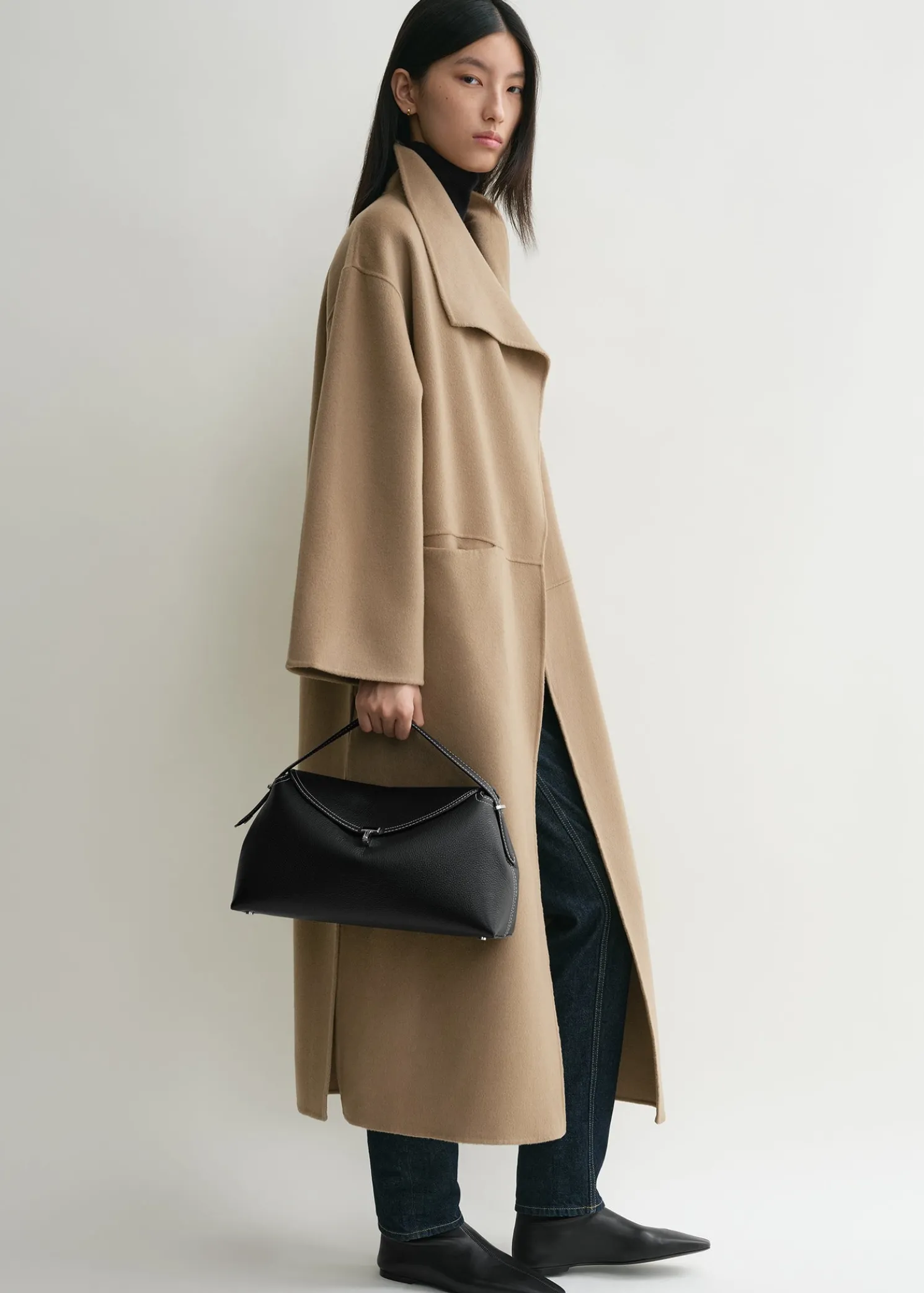 T-Lock grained-leather top handle black